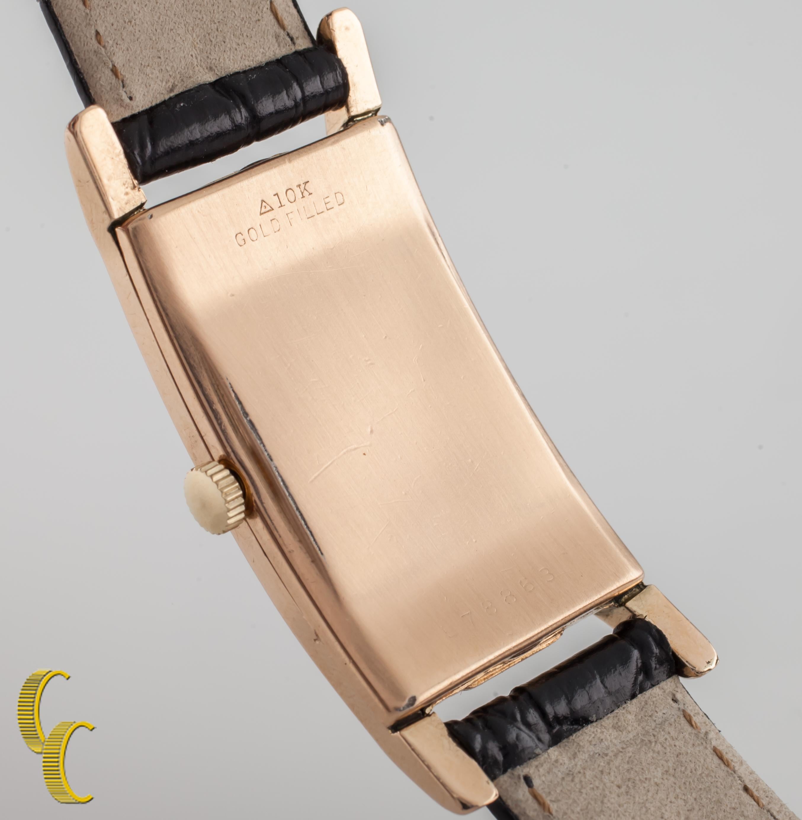 Montre vintage Benrus 10k Rose Gold-Filled Rectangle avec bracelet en cuir noir Unisexe en vente