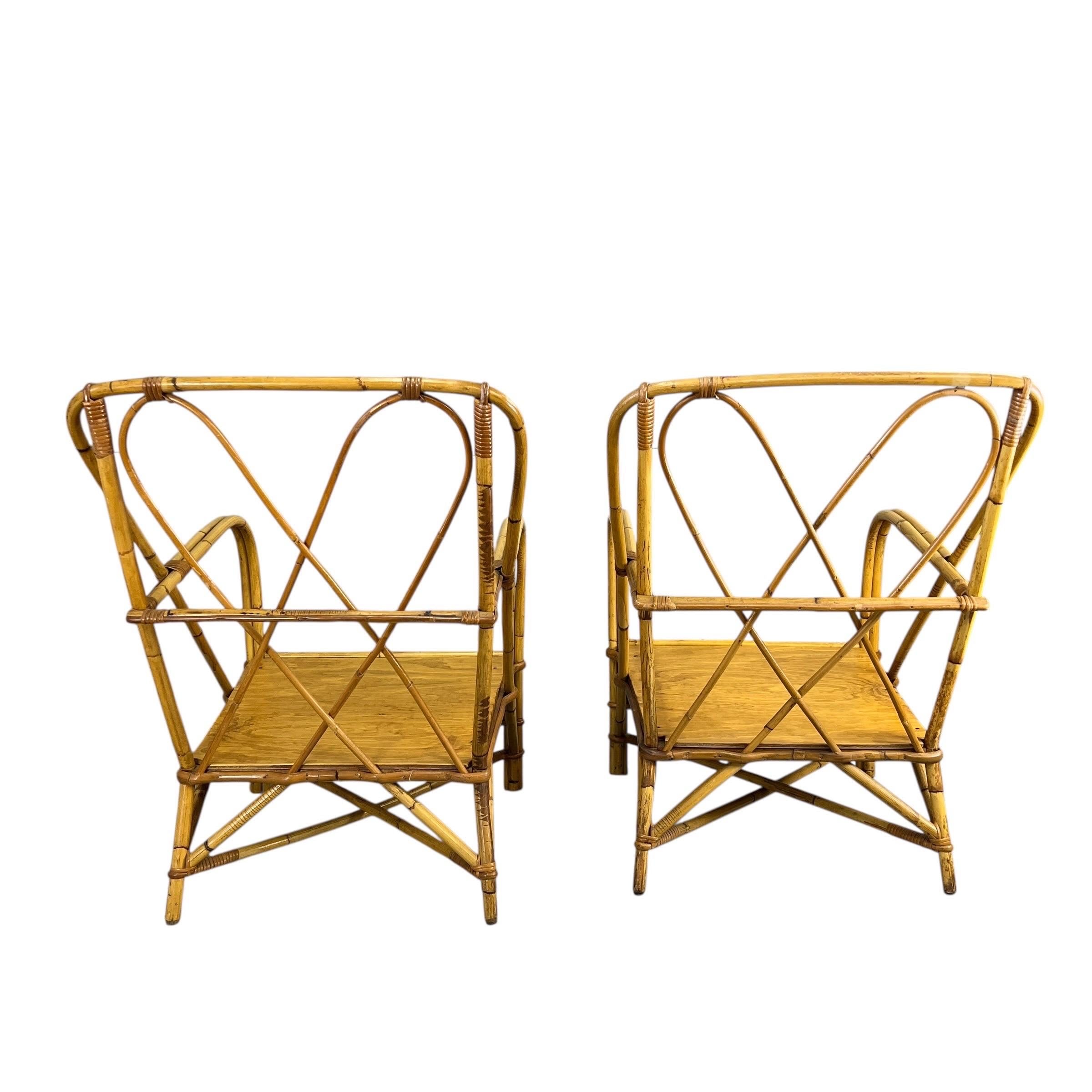 Butacas y otomana vintage de bambú curvado mediados del siglo XX en venta