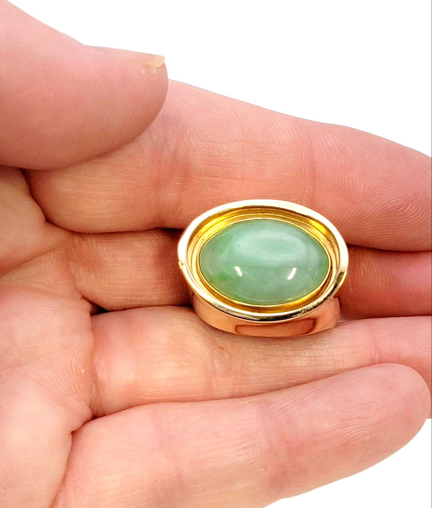 Vintage Bent Knudsen Oval Cabochon Jade Deep Bezel Yellow Gold Cocktail Ring For Sale 10