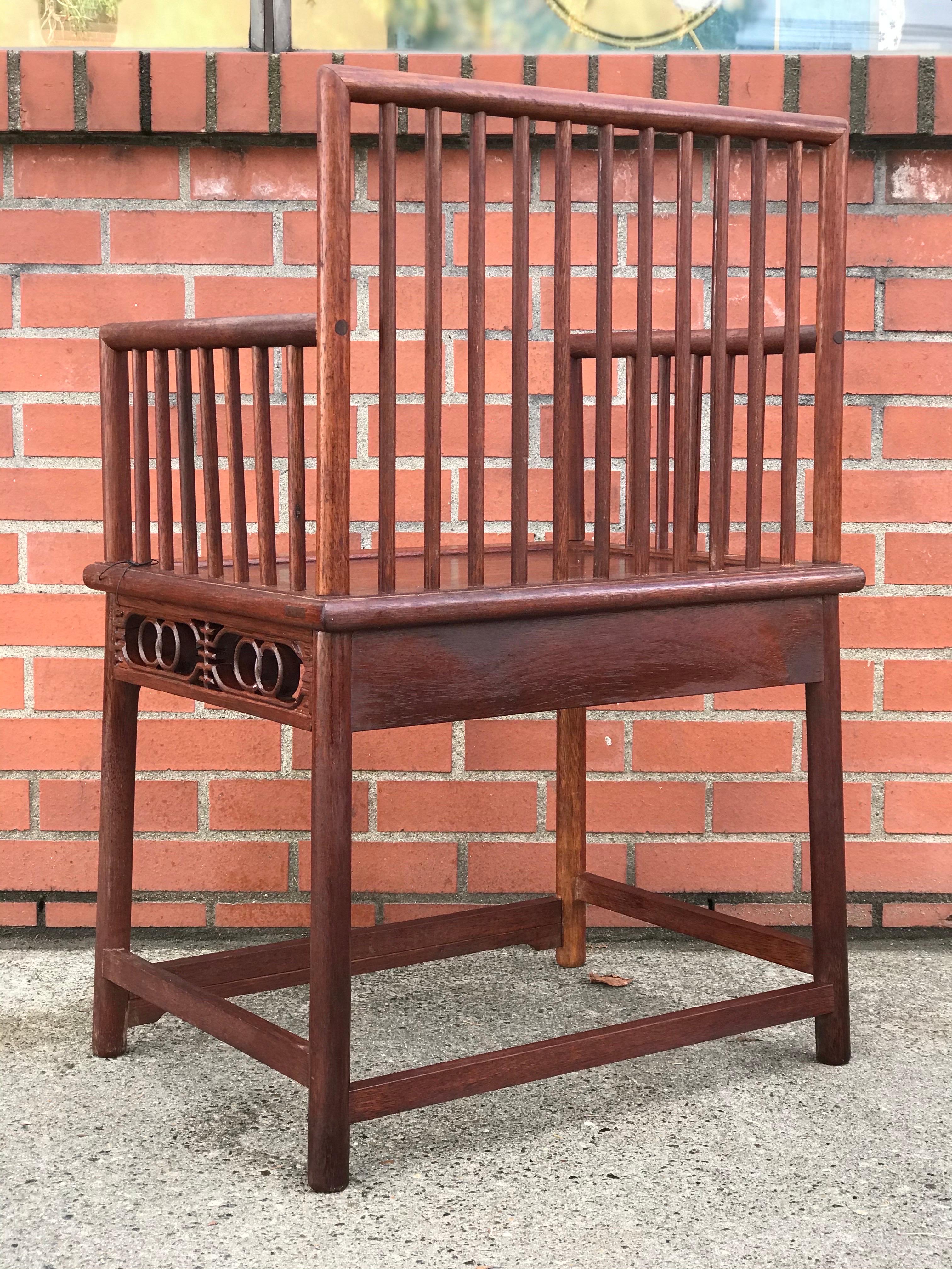 Vintage bentwood chair.

Dimensions. 23 W ; 36 H ; 18 D.
