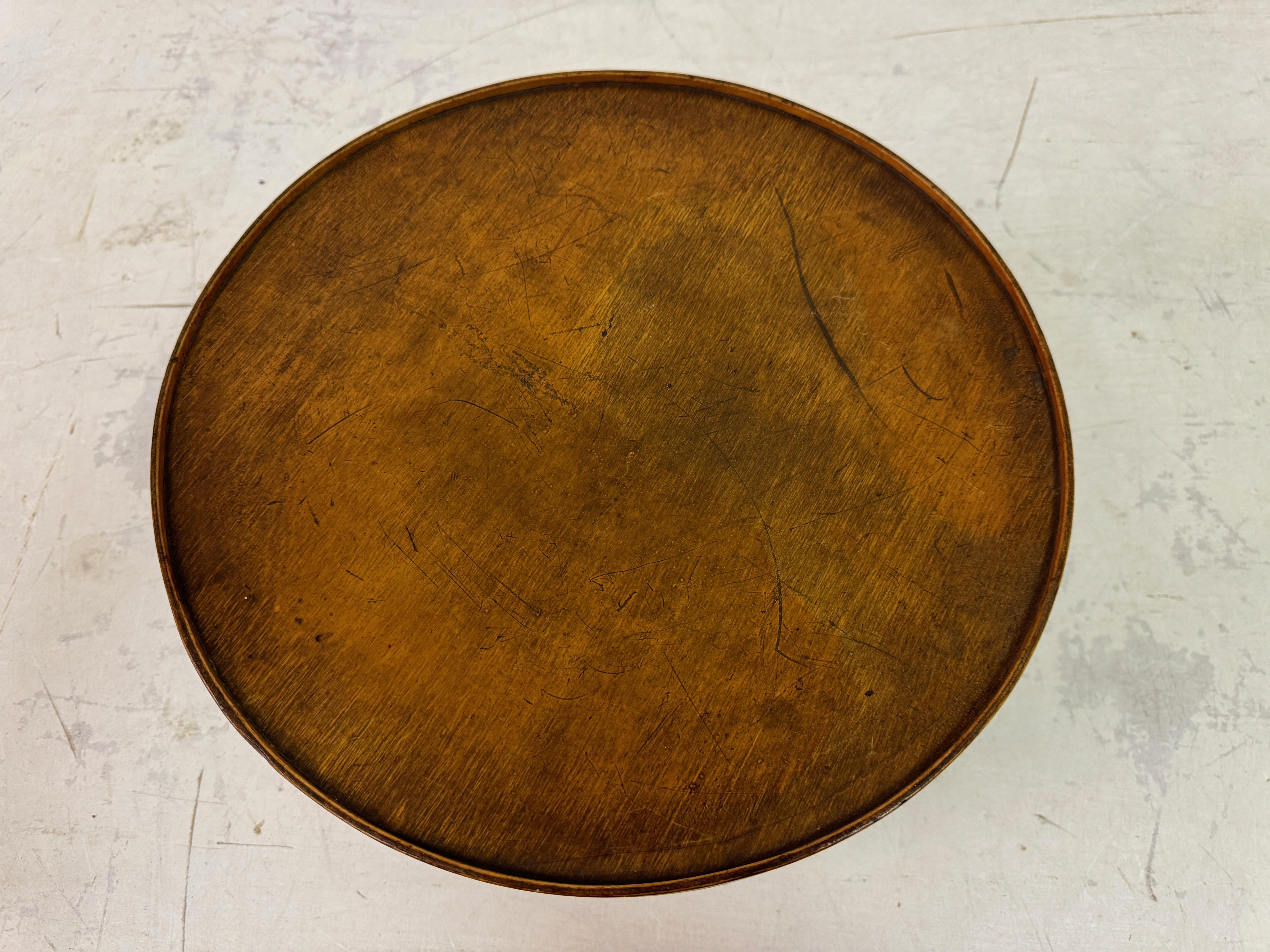 Caja para sombreros vintage de madera curvada siglo XX en venta