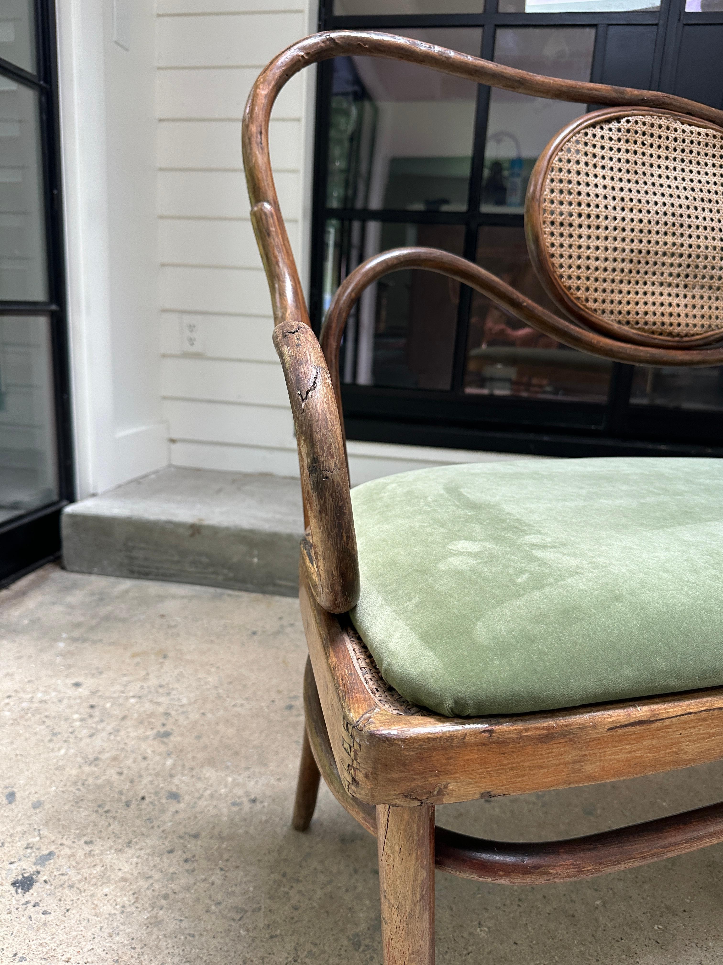 Vintage bentwood settee bench in the style of Thonet. Circa 1940s In Fair Condition In Asheville, NC