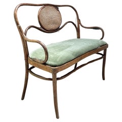 Vintage bentwood settee bench in the style of Thonet. Circa 1940s