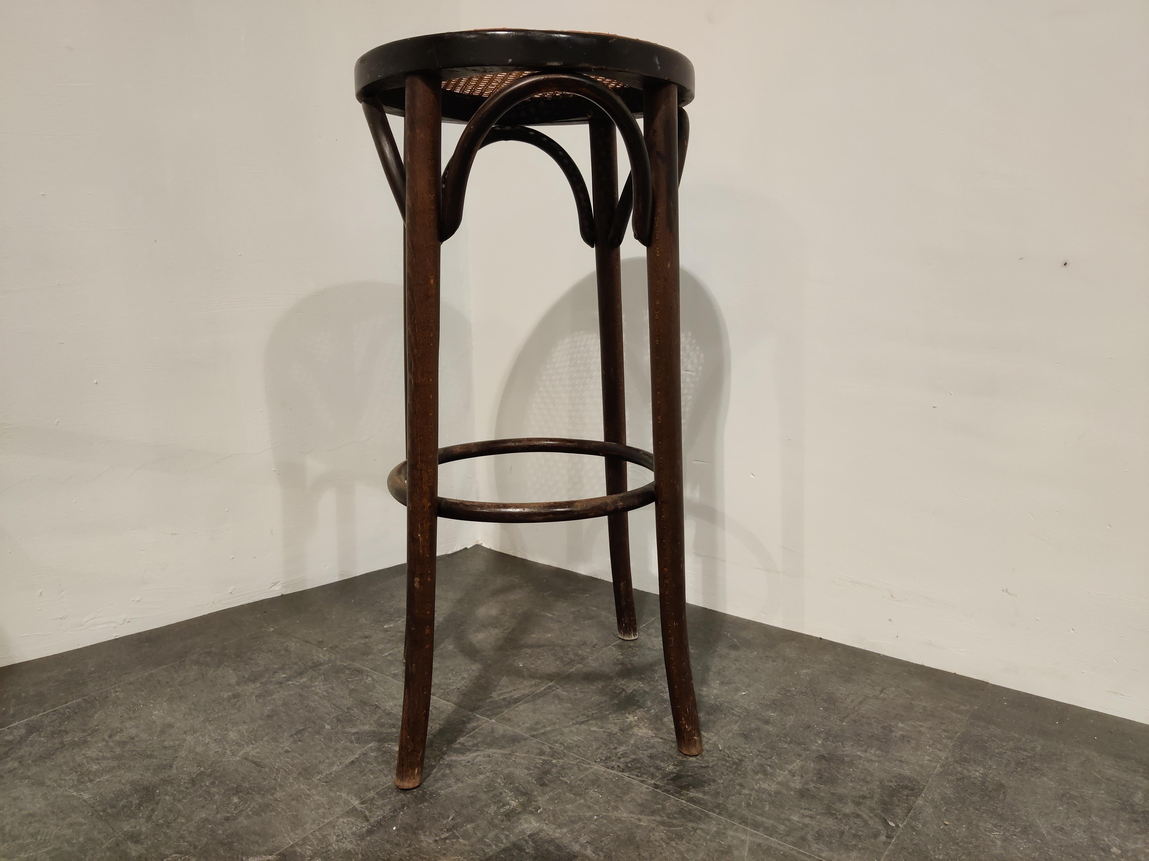 Vintage Bentwood Stool, 1950s In Good Condition In HEVERLEE, BE