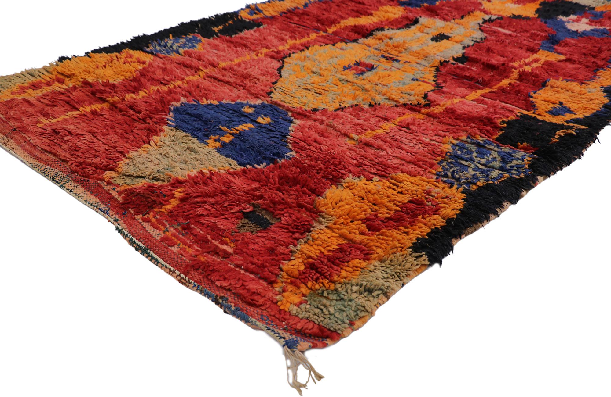 21300 Vintage Berber Ait Bou Ichaouen Moroccan rug with Tribal Style 04'04 x 07'07. Showcasing a bold expressive design, incredible detail and texture, this hand knotted wool vintage Berber Ait Bou Ichaouen Moroccan rug is a captivating vision of