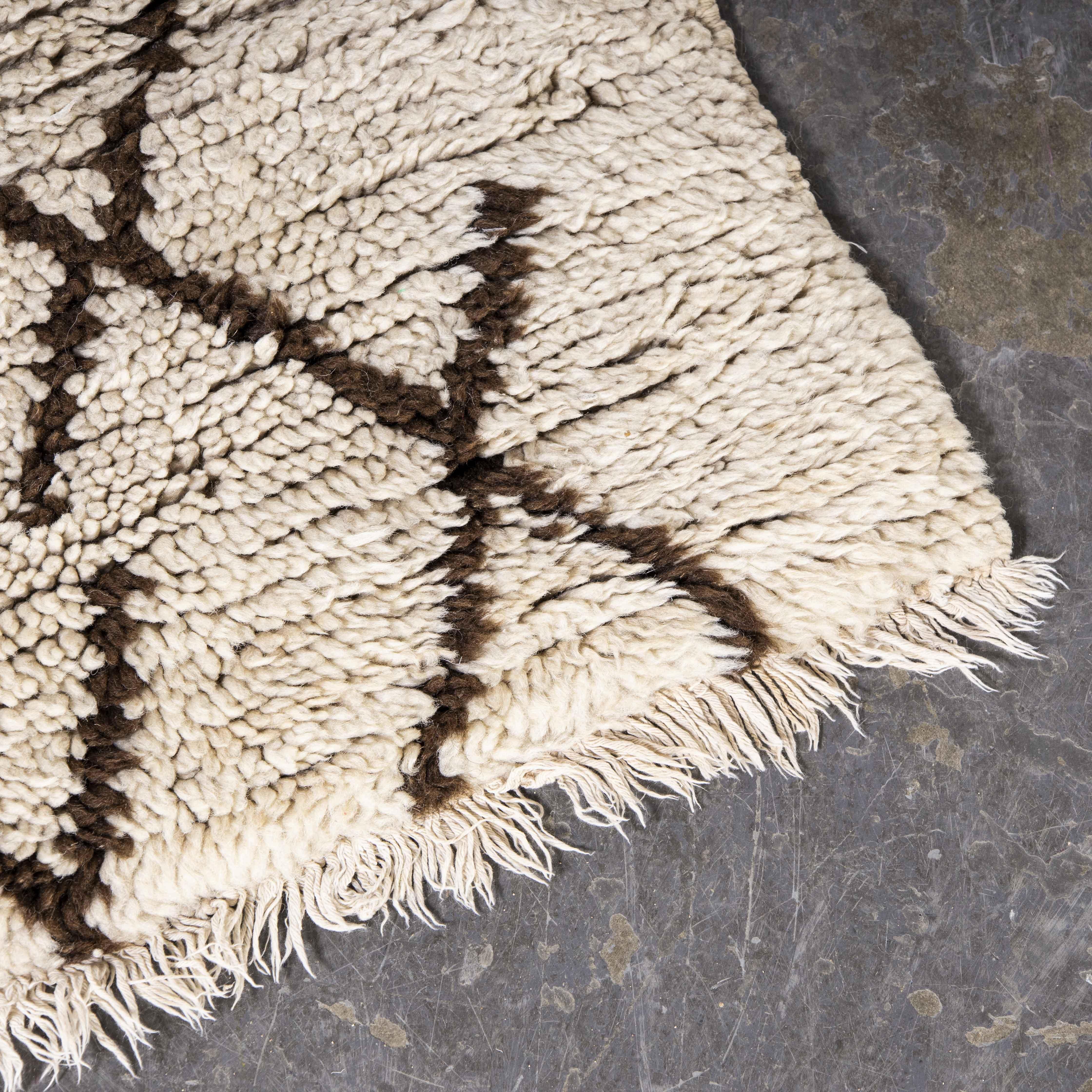 Cotton Vintage Berber Azilal Monochromatic Diamond  Graphic Rug For Sale