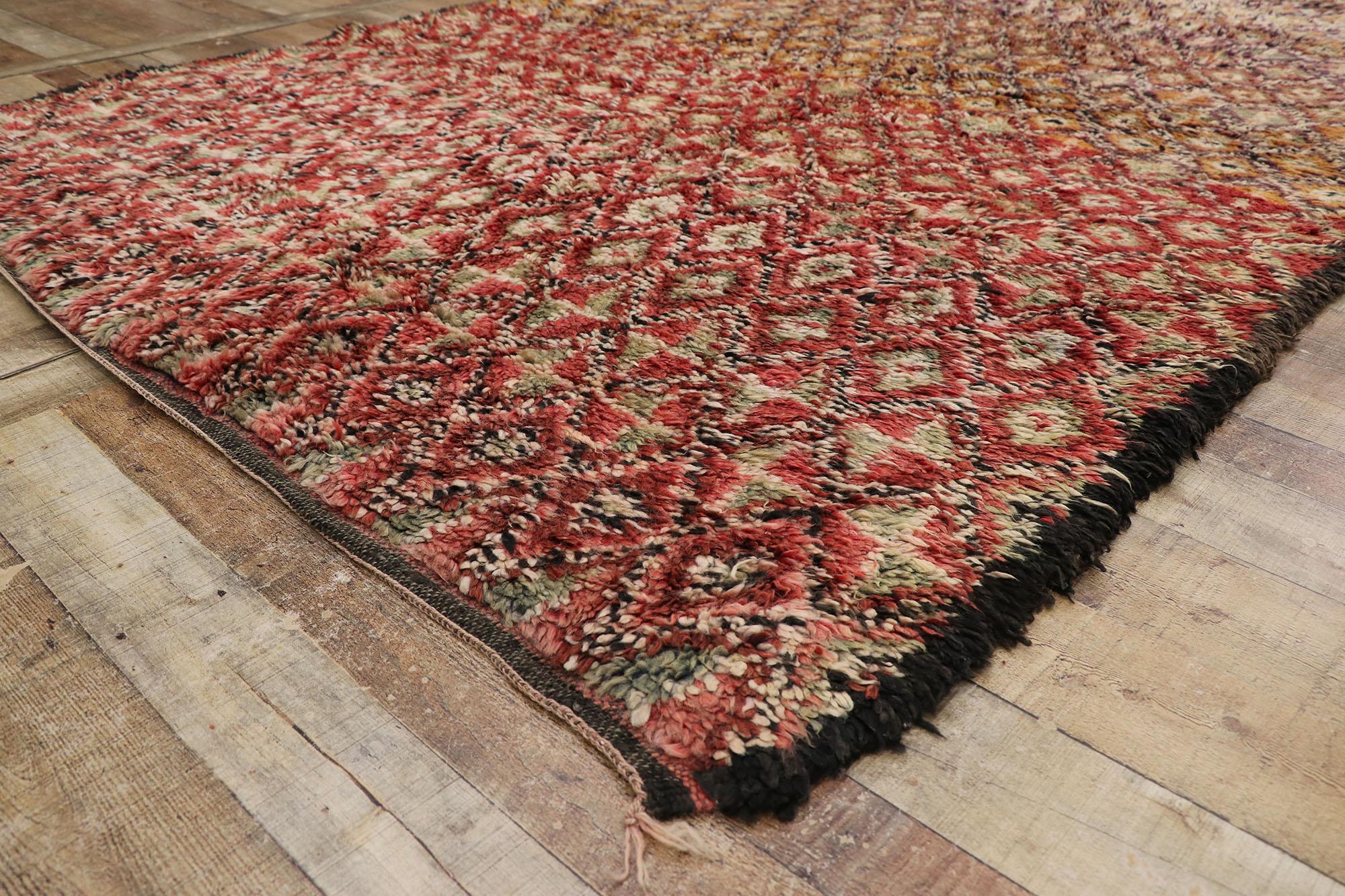 Marokkanischer Beni M'guild-Teppich aus Berber (20. Jahrhundert) im Angebot
