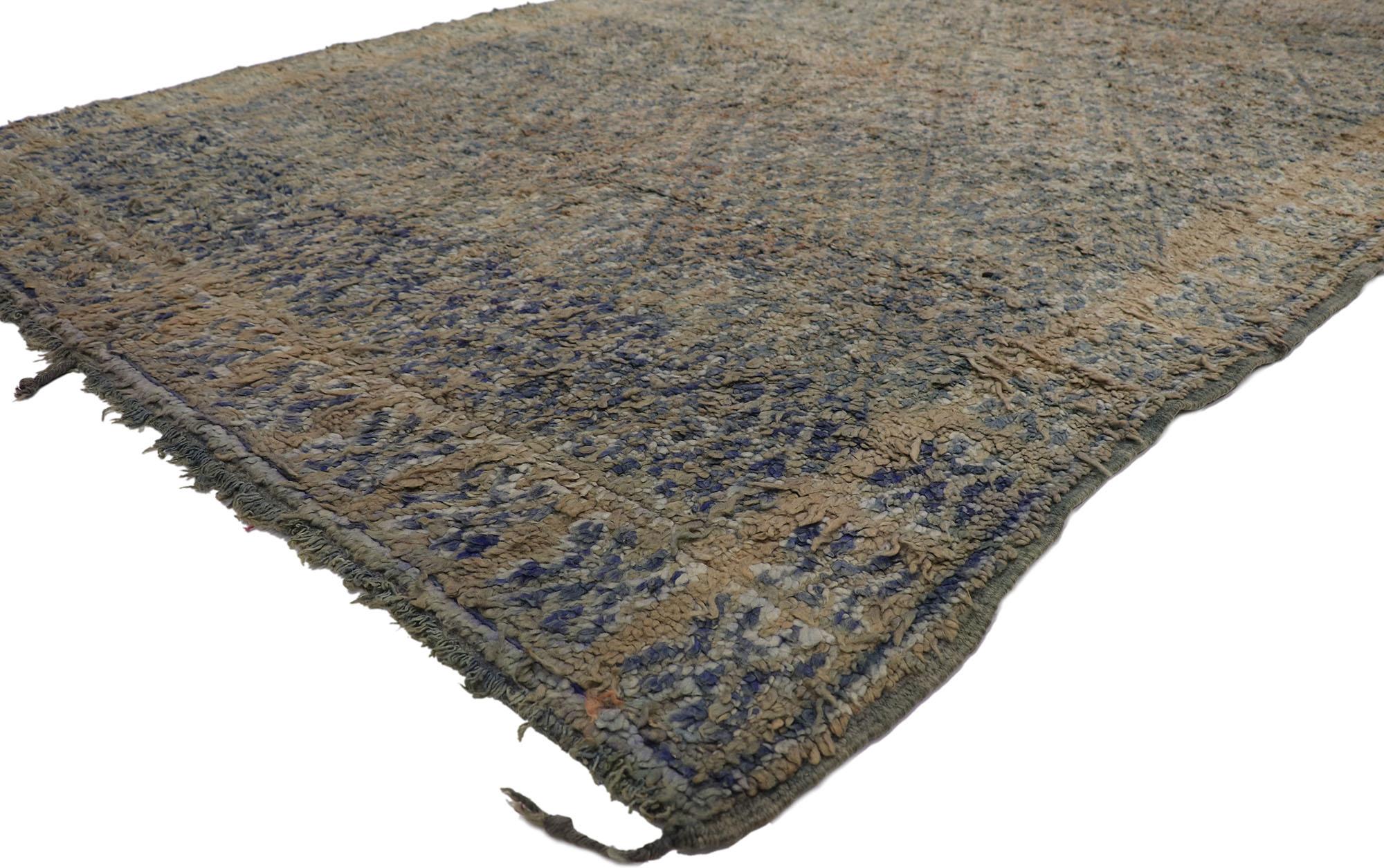 21476, vintage Berber Beni M'Guild Moroccan rug with Bohemian style. Showcasing an expressive design in warm hues, incredible detail and texture, this hand knotted wool vintage Berber Beni M'Guild Moroccan rug is a captivating vision of woven