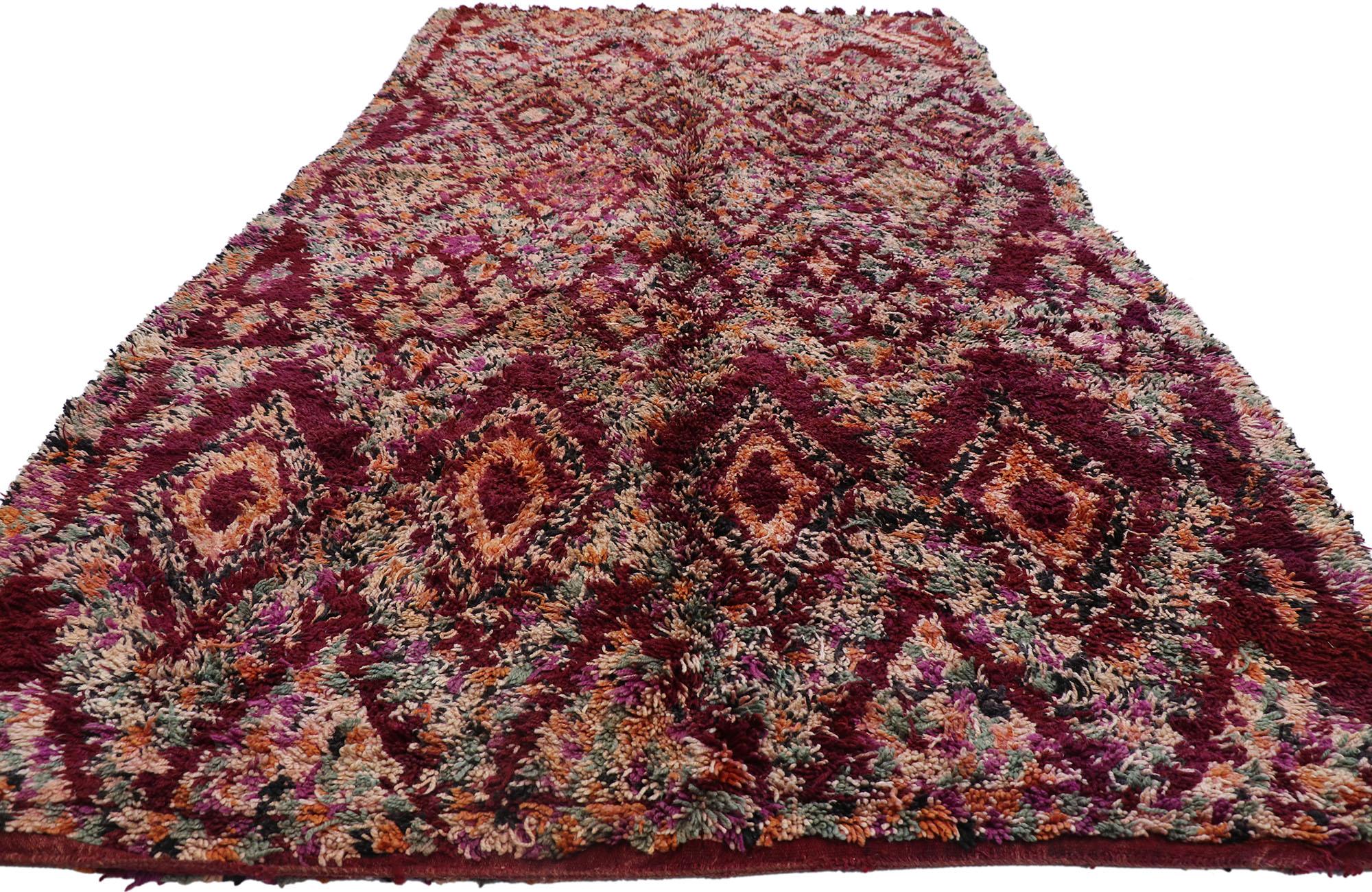Marokkanischer Berber Beni M'Guild-Teppich mit böhmischem Stil (Böhmisch) im Angebot