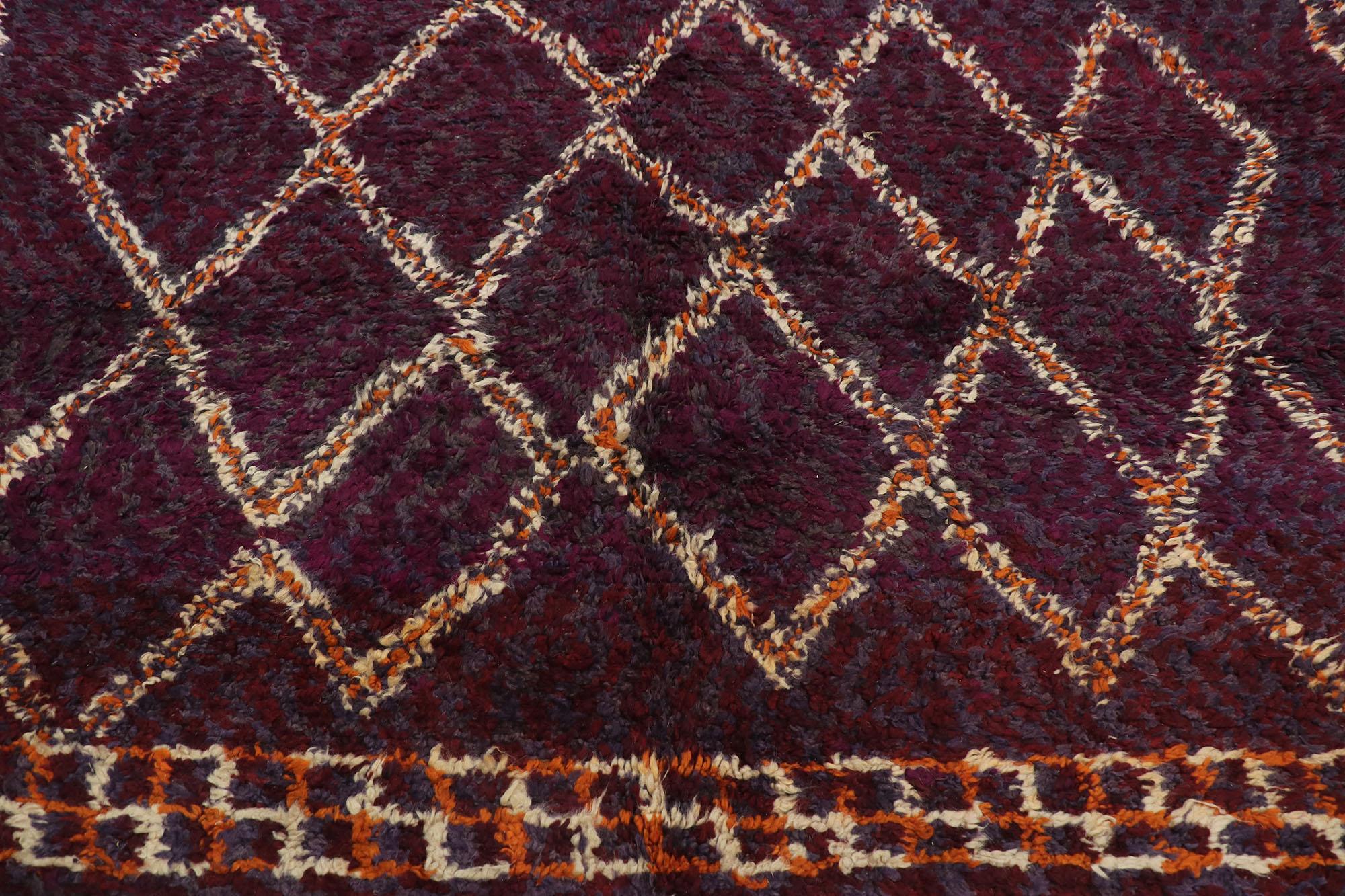 Marokkanischer Berber Beni M'guild-Teppich mit böhmischem Stil (Handgeknüpft) im Angebot