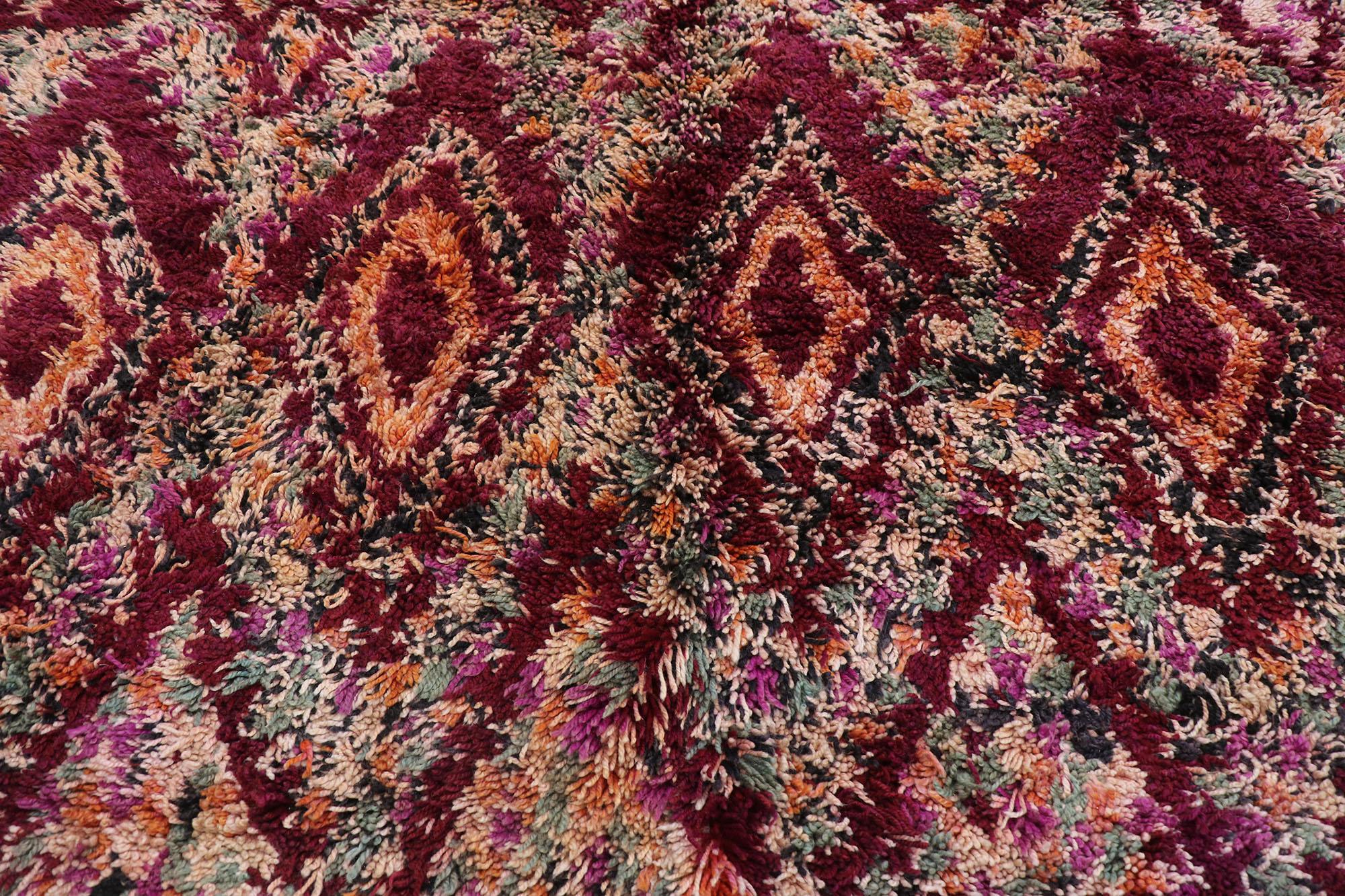 Marokkanischer Berber Beni M'Guild-Teppich mit böhmischem Stil (Handgeknüpft) im Angebot