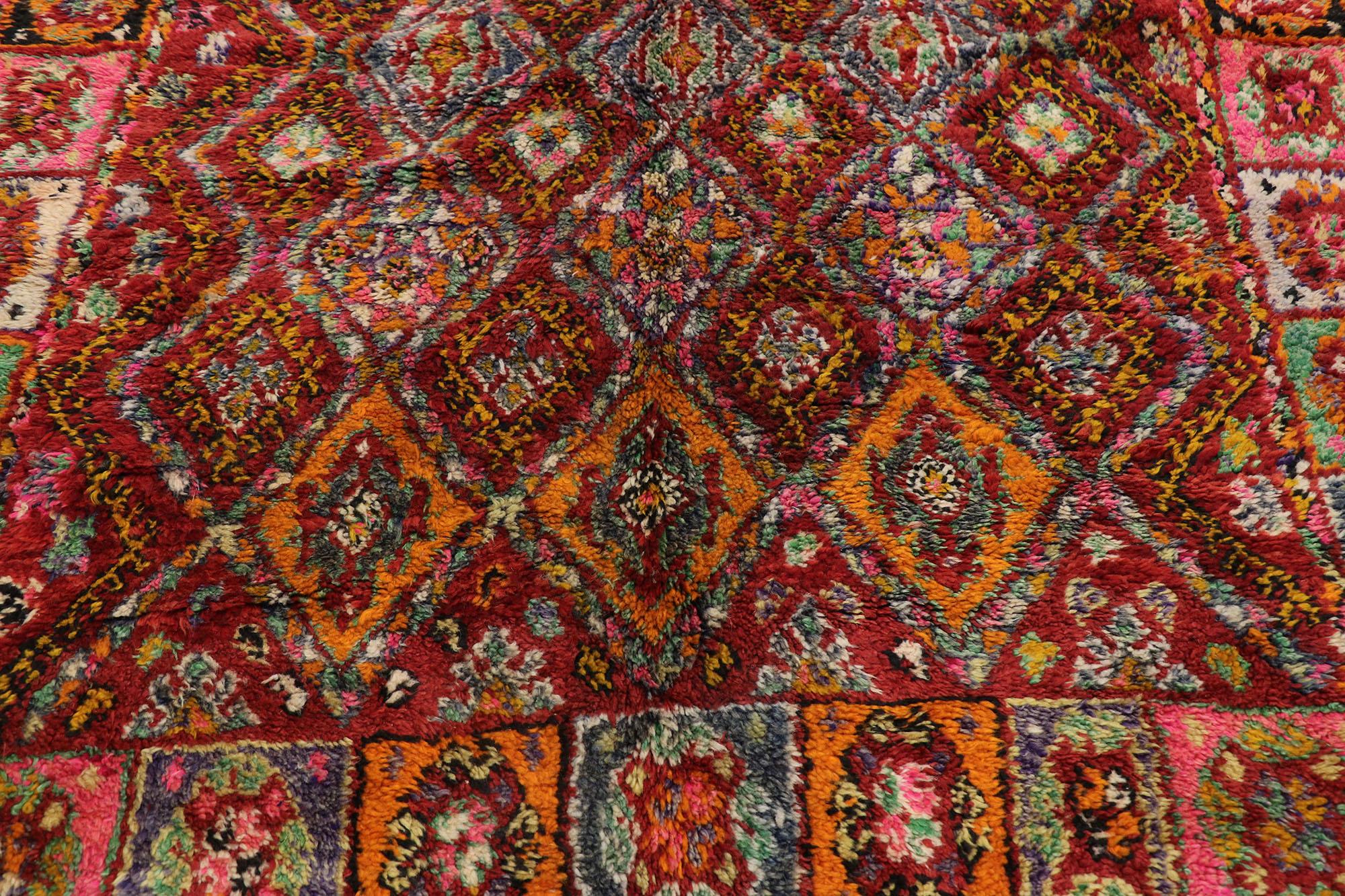 Vintage Berber Beni M'Guild Moroccan Rug with Bohemian Style In Good Condition For Sale In Dallas, TX