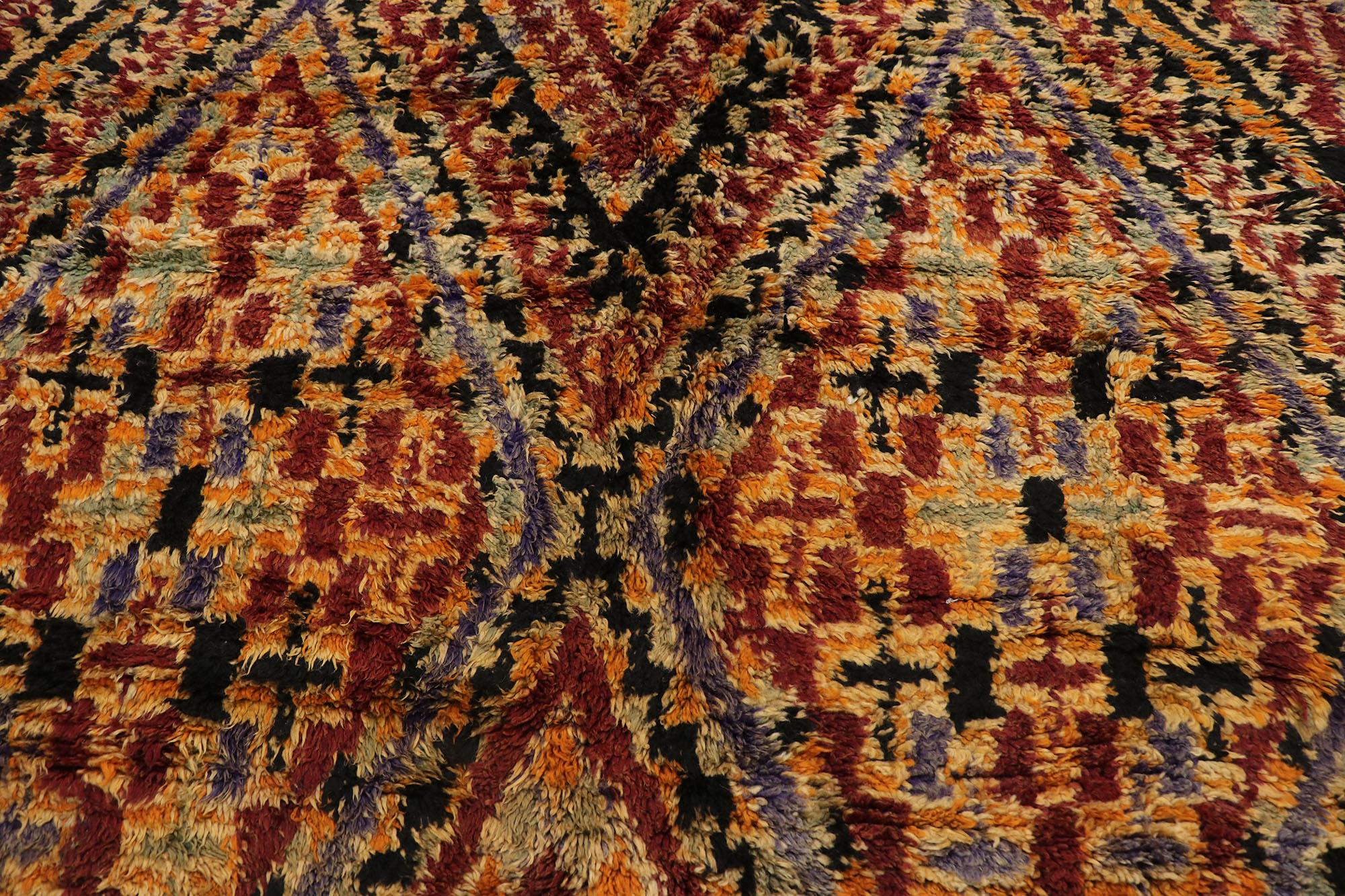 Marokkanischer Berber Beni M'Guild Vintage-Teppich mit modernem Mid-Century-Modern-Stil (Handgeknüpft) im Angebot