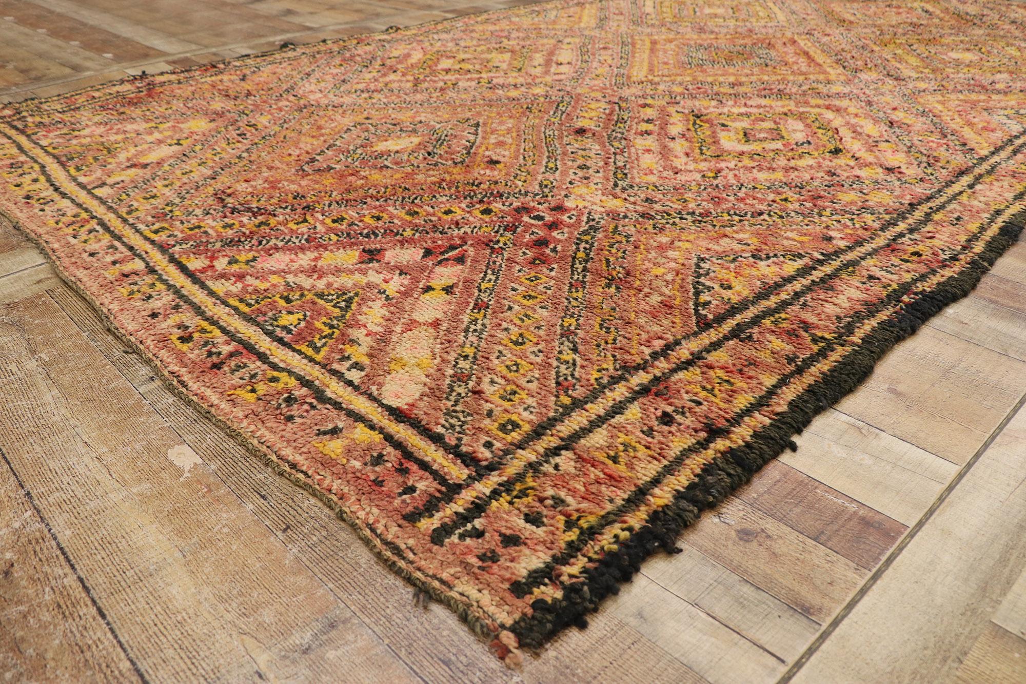 Tappeto berbero d'epoca Beni M'Guild marocchino con stile moderno di metà secolo In condizioni buone in vendita a Dallas, TX