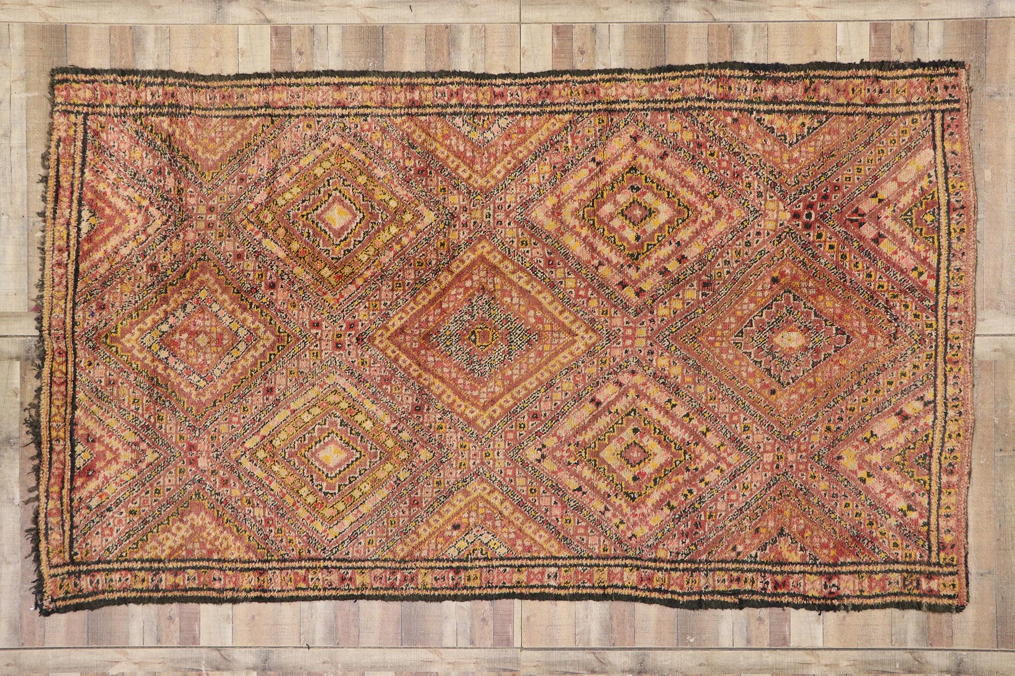 Lana Tappeto berbero d'epoca Beni M'Guild marocchino con stile moderno di metà secolo in vendita