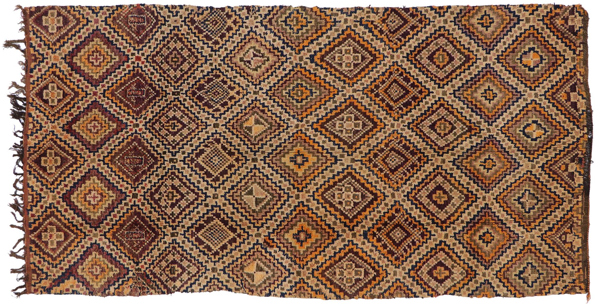 1980's Berber Beni M'Guild Moroccan Carpet with Modern Style For Sale 2