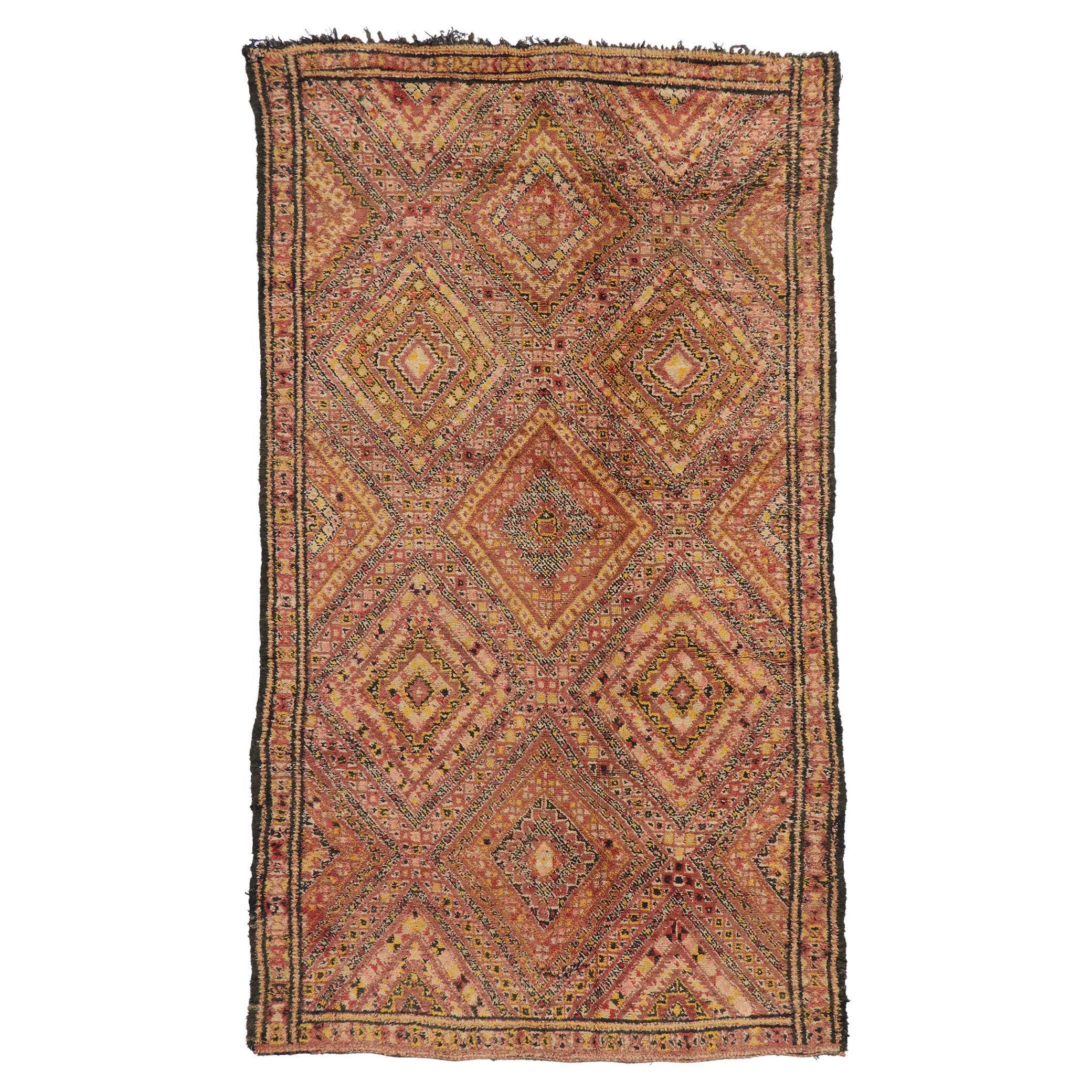 Marokkanischer Berber Beni M'Guild Vintage-Teppich mit modernem Mid-Century-Modern-Stil im Angebot