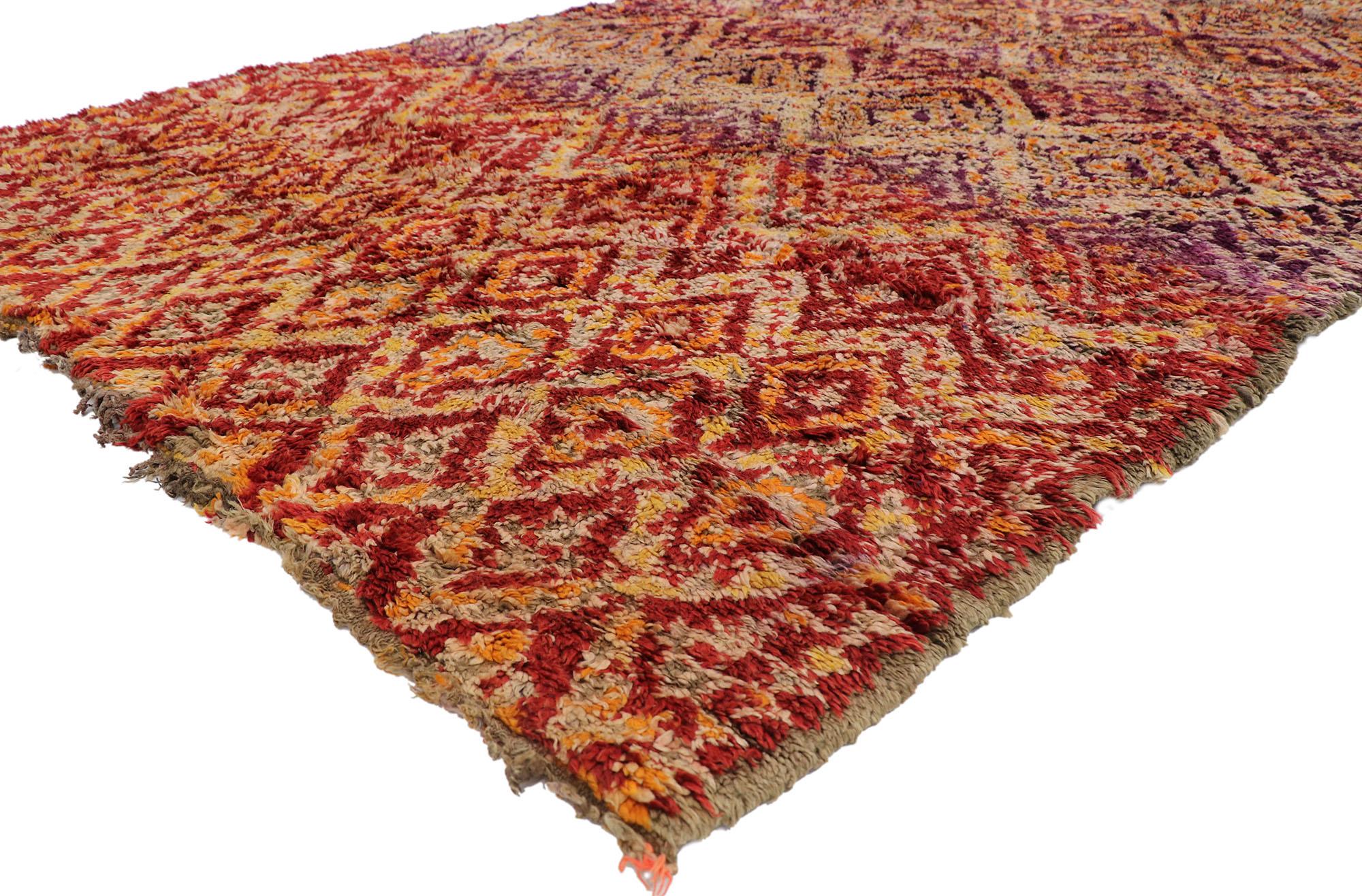 21201 vintage Berber Beni M'Guild Moroccan rug with Mid-Century Modern Tribal style 06'10 x 12'02. Saturated in good taste and rich abrash, this hand knotted wool vintage Berber Beni M'Guild Moroccan rug is a captivating vision of woven beauty. The