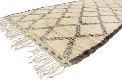 Marokkanischer Vintage-Berberteppich Beni Ourain mit modernem Mid-Century-Modern-Stil