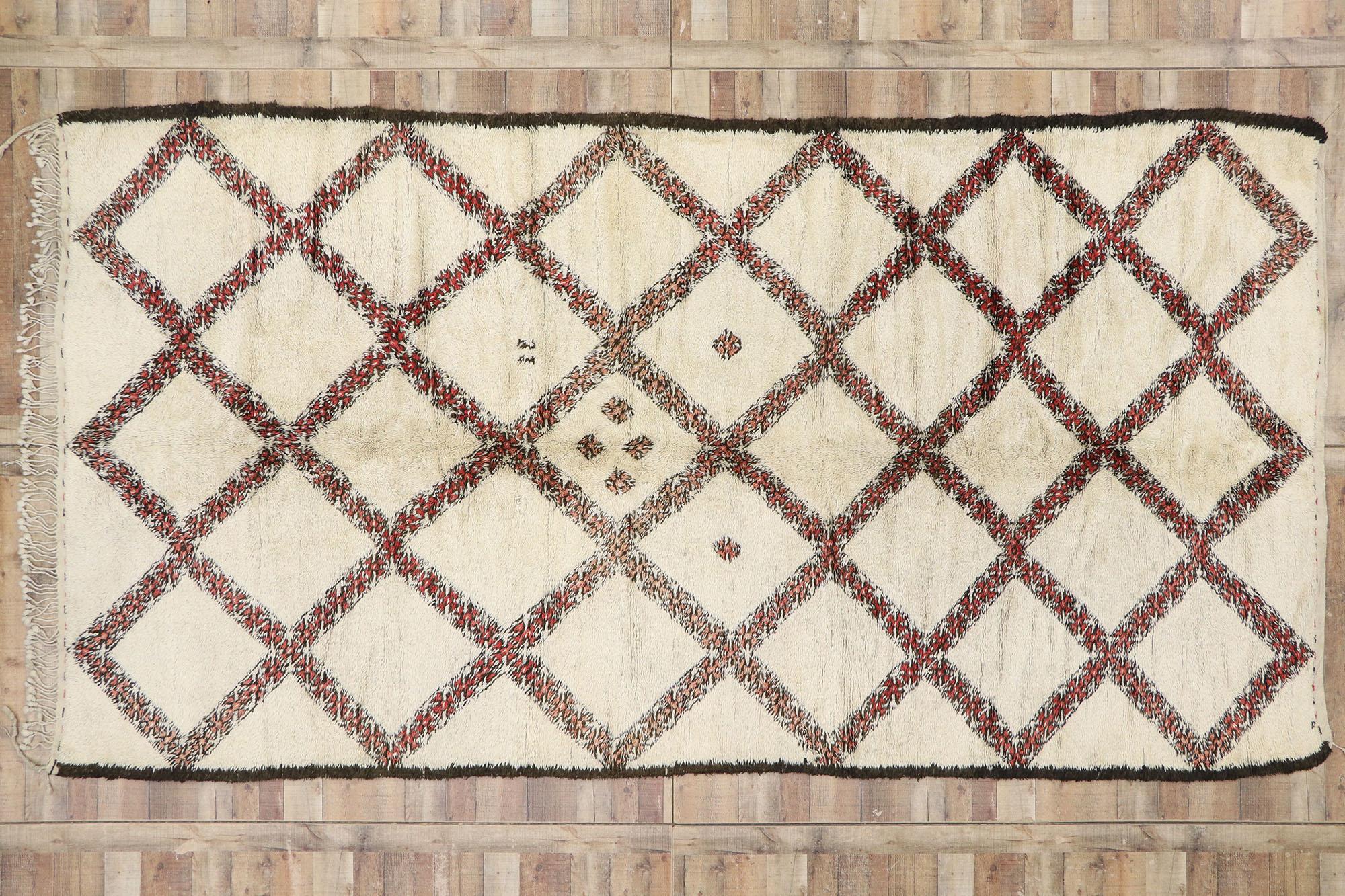 Lana Tappeto berbero Beni Ourain marocchino d'epoca con stile moderno di metà secolo in vendita