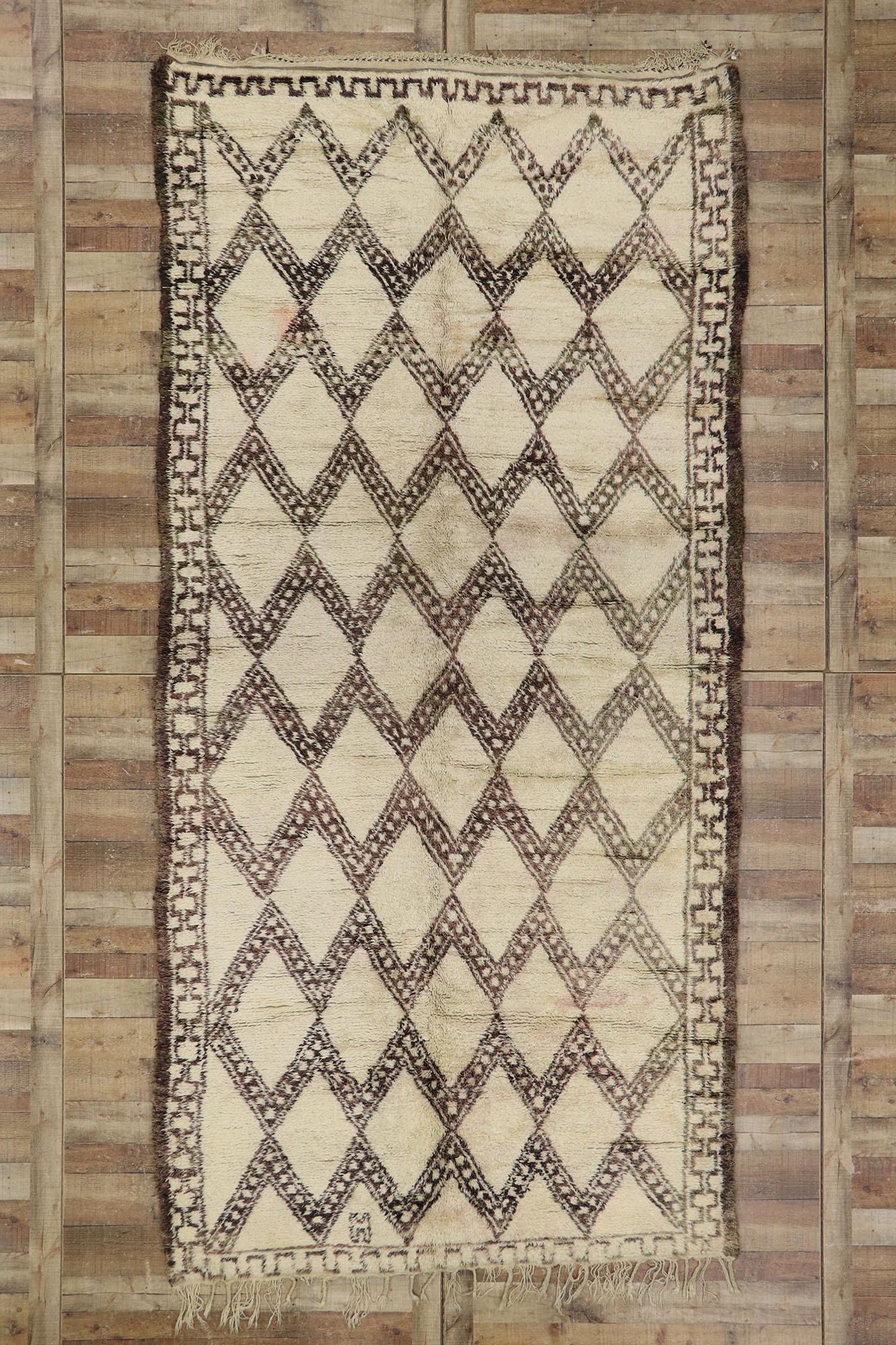 Marokkanischer Vintage-Teppich Beni Ourain aus Berber mit Mid-Century Modern-Stil im Angebot 1