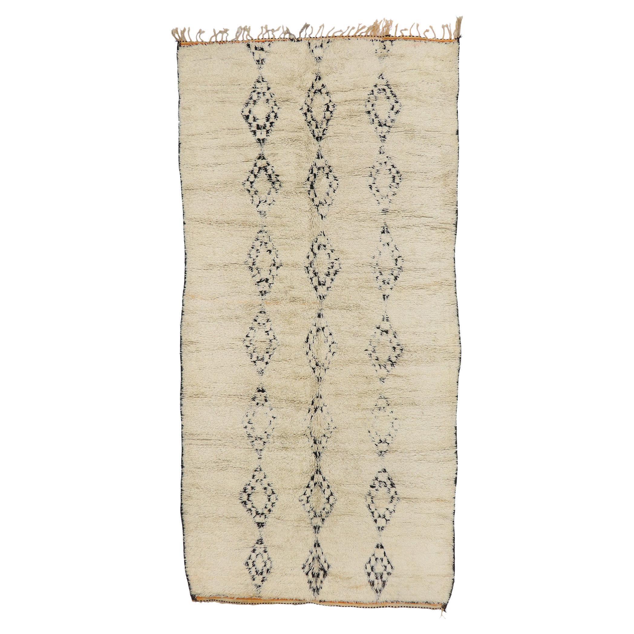 Marokkanischer Berber- Beni Ourain-Teppich mit organischem, modernem Vintage-Stil