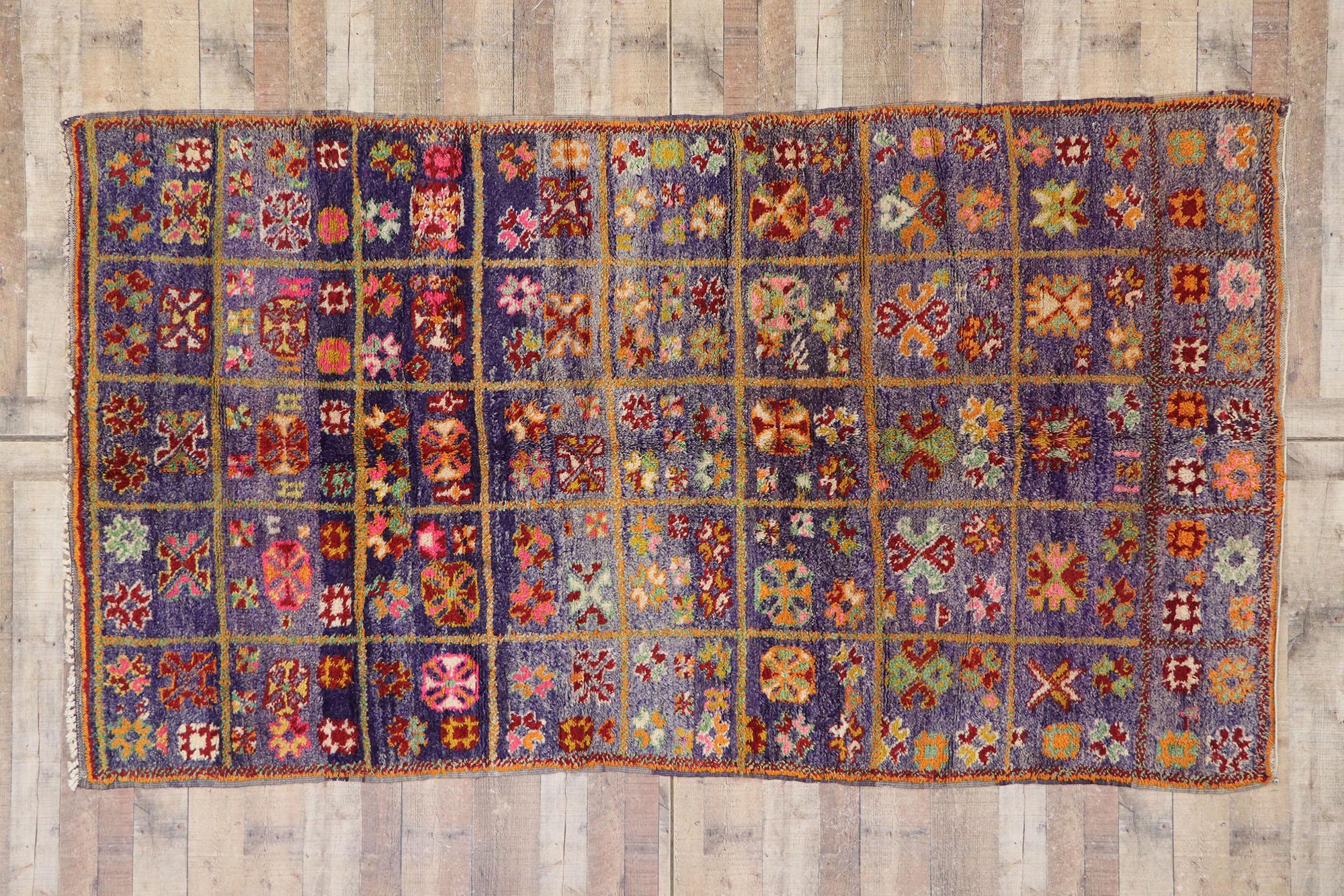 Vintage Berber Boujad Moroccan Rug with Bohemian Style For Sale 2