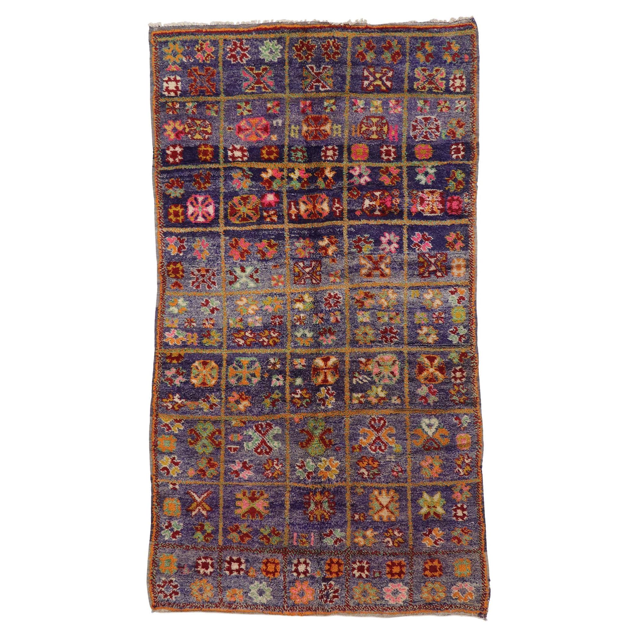 Vintage Berber Boujad Moroccan Rug with Bohemian Style For Sale