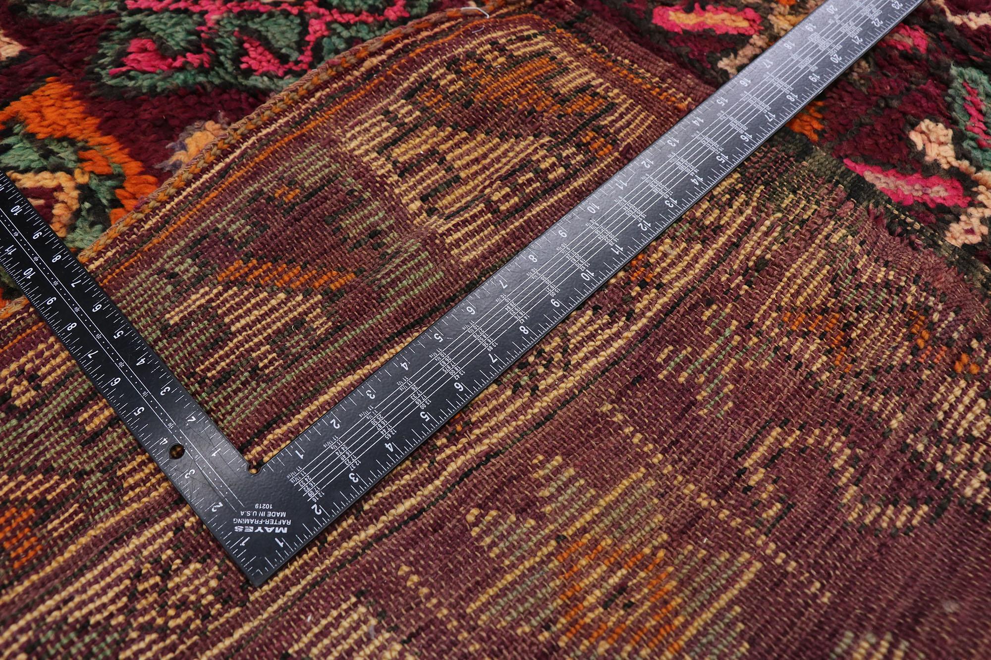 Noué à la main Tapis berbère marocain vintage Boujad avec style tribal bohémien en vente