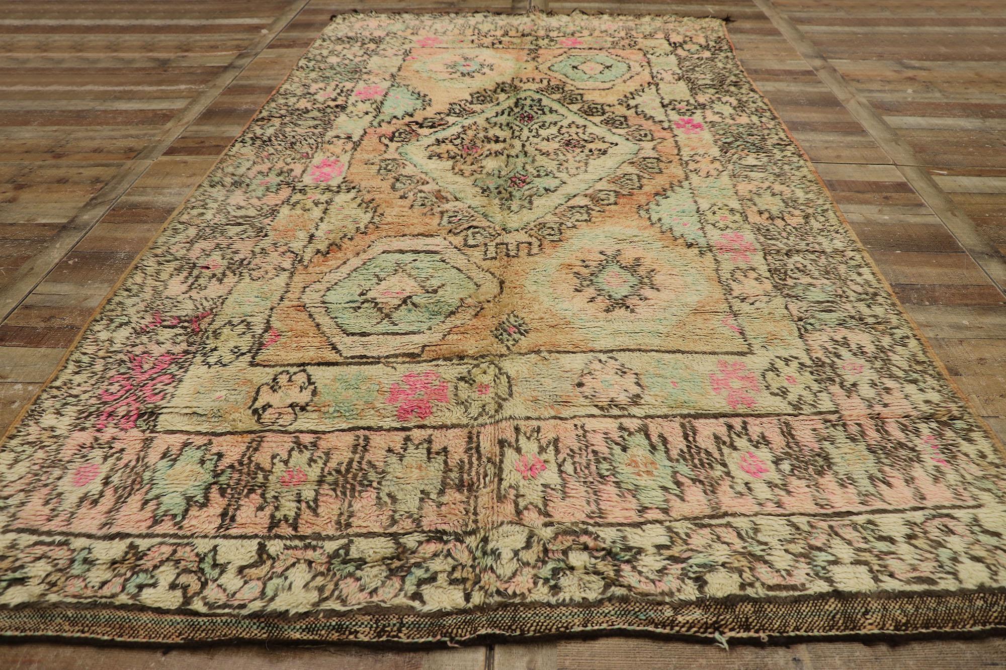 Marokkanischer Berber-Boujad-Teppich im böhmischen Stammesstil, Vintage (Wolle) im Angebot