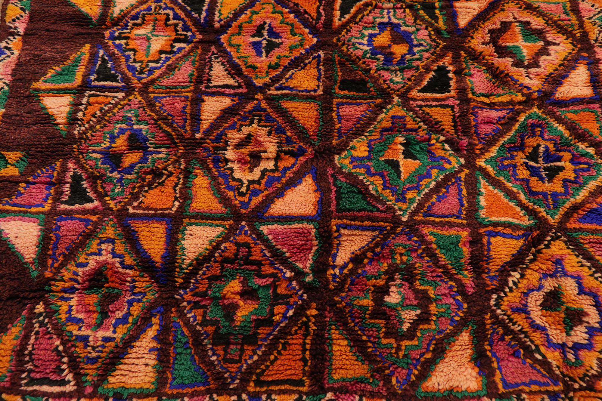 Vintage Berber Boujad Moroccan Rug with Boho Chic Tribal Style In Good Condition For Sale In Dallas, TX