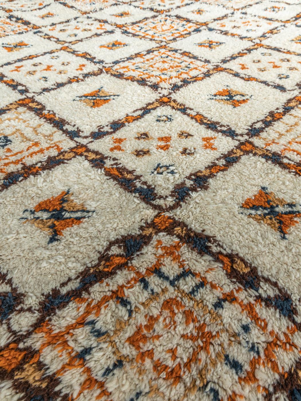 Vintage Berber Carpet from 60s 100% wool handmade in Morocco, 300x390cm In Good Condition For Sale In Neuss, NW
