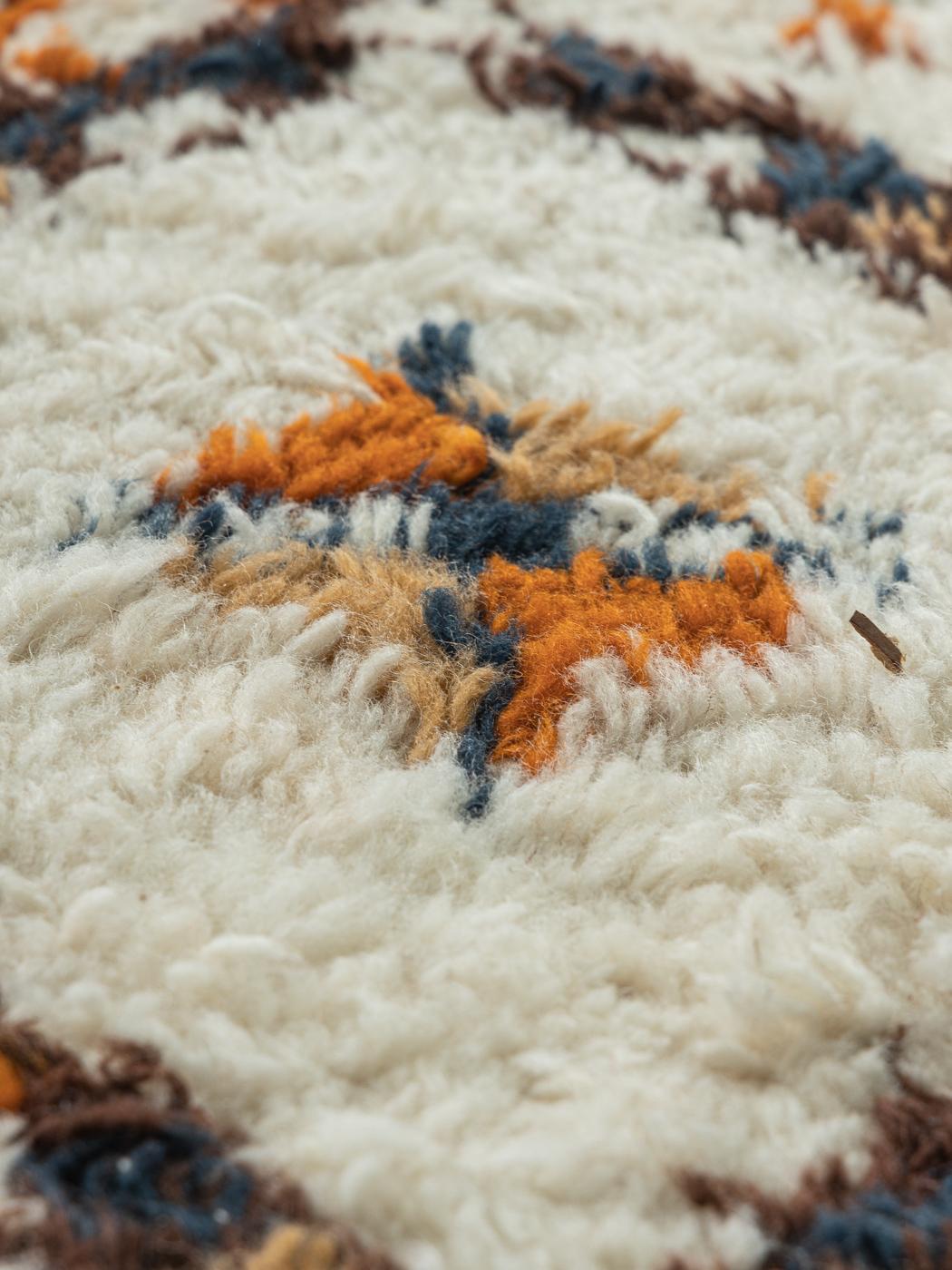 Vintage-Berberteppich aus 100 % Wolle, handgefertigt in Marokko, 300x390cm im Angebot 1