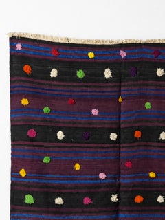 Vintage-Berber-Kelim-Teppich mit bunten Pompon-Büscheln, 65 x 83 in