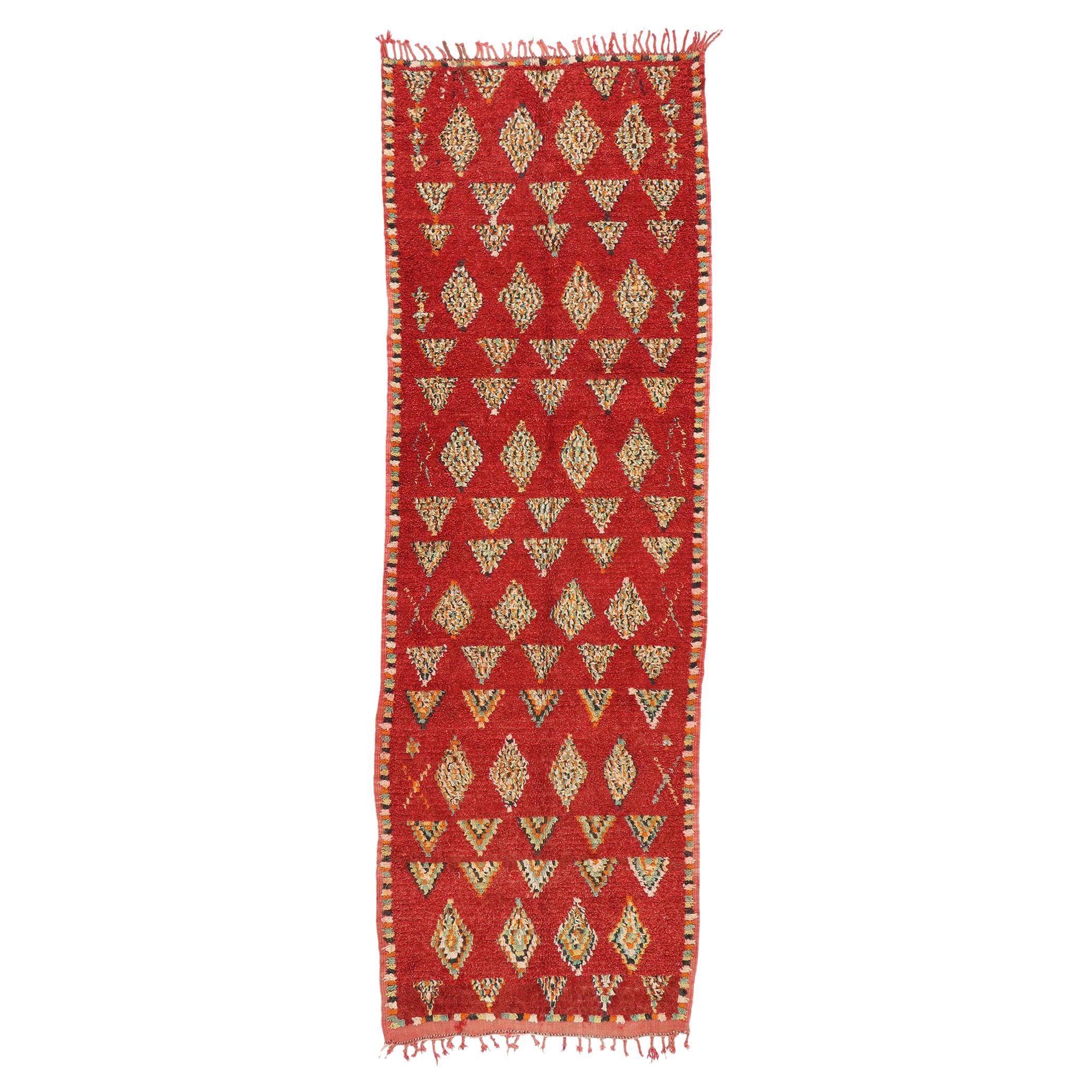 Alfombra bereber marroquí azilal vintage, el boho chic se une al acogedor encanto tribal