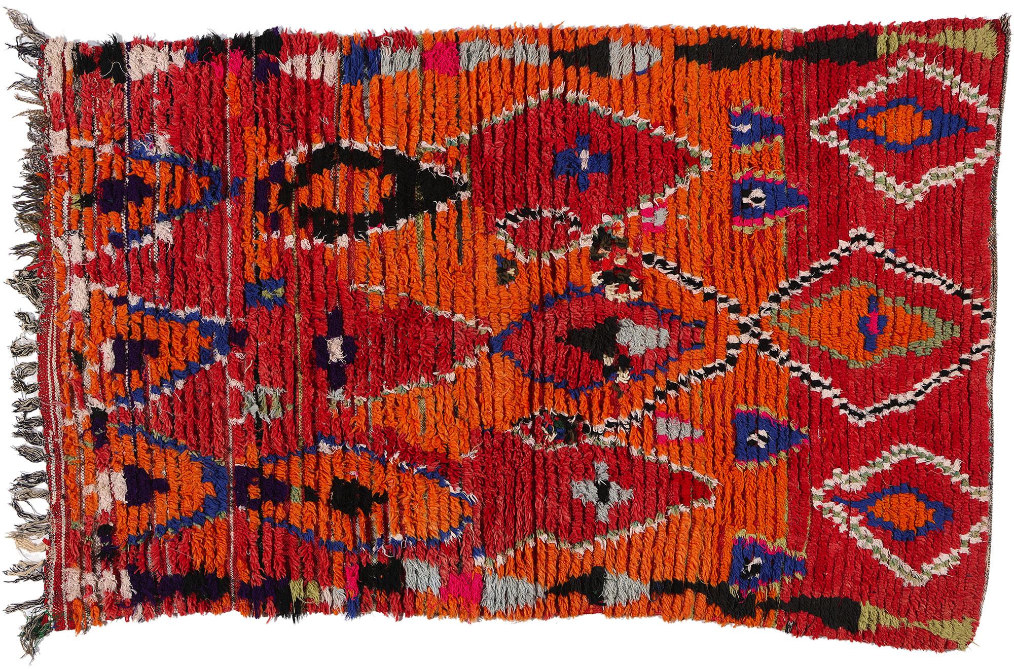 Marokkanischer Azilal-Teppich aus Berber, Cozy Boho Chic Meets Stammeskunst-Enchantment, Vintage im Angebot 3