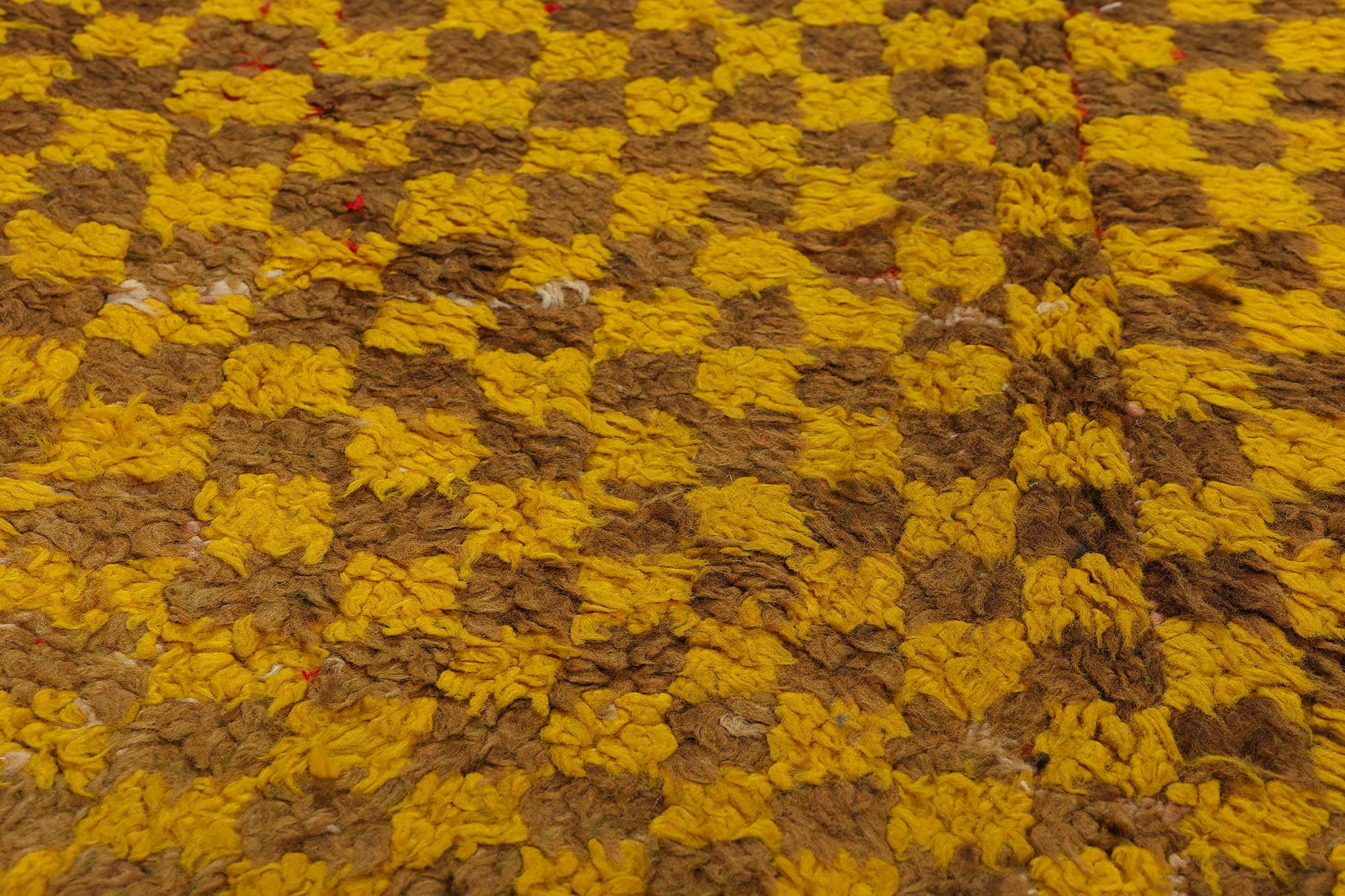 Marocain Tapis berbère marocain Azilal, Cozy Boho Chic rencontre l'enchantement tribal en vente