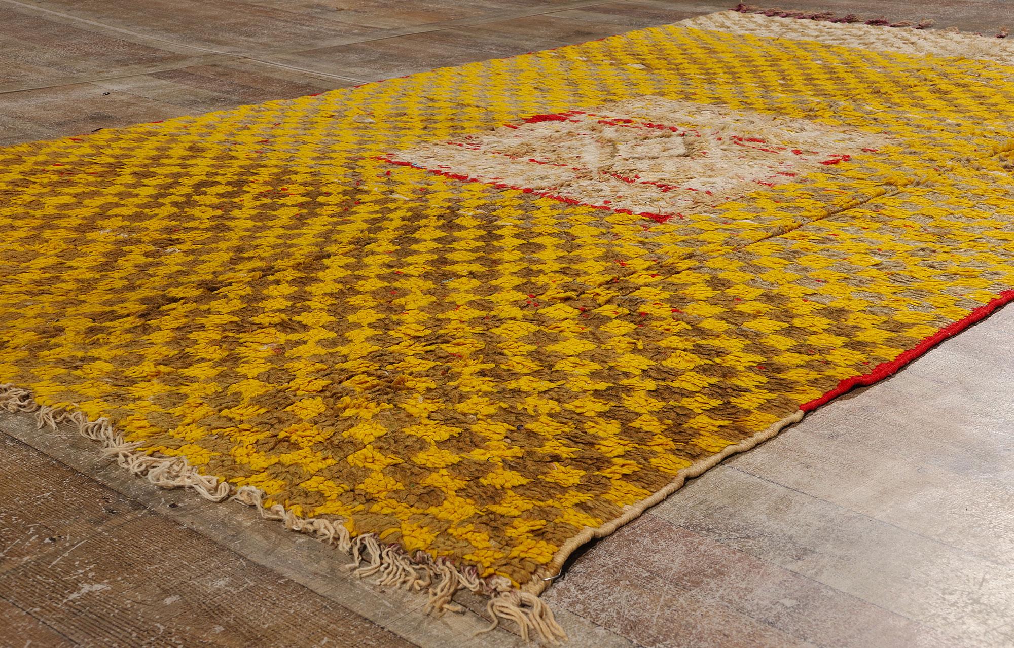 Tapis berbère marocain Azilal, Cozy Boho Chic rencontre l'enchantement tribal Bon état - En vente à Dallas, TX