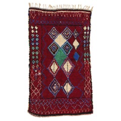 Marokkanischer Azilal-Teppich aus Berber, Cozy Boho Chic Meets Stammeskunst-Enchantment, Vintage