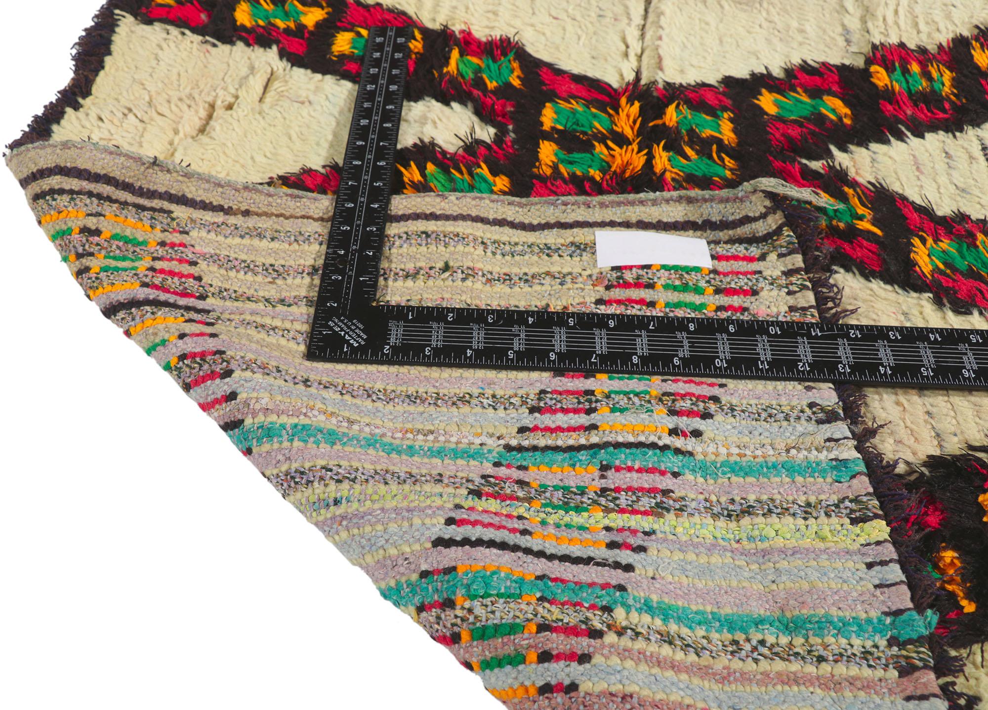 Marokkanischer Azilal-Teppich aus Berber im Zustand „Gut“ im Angebot in Dallas, TX
