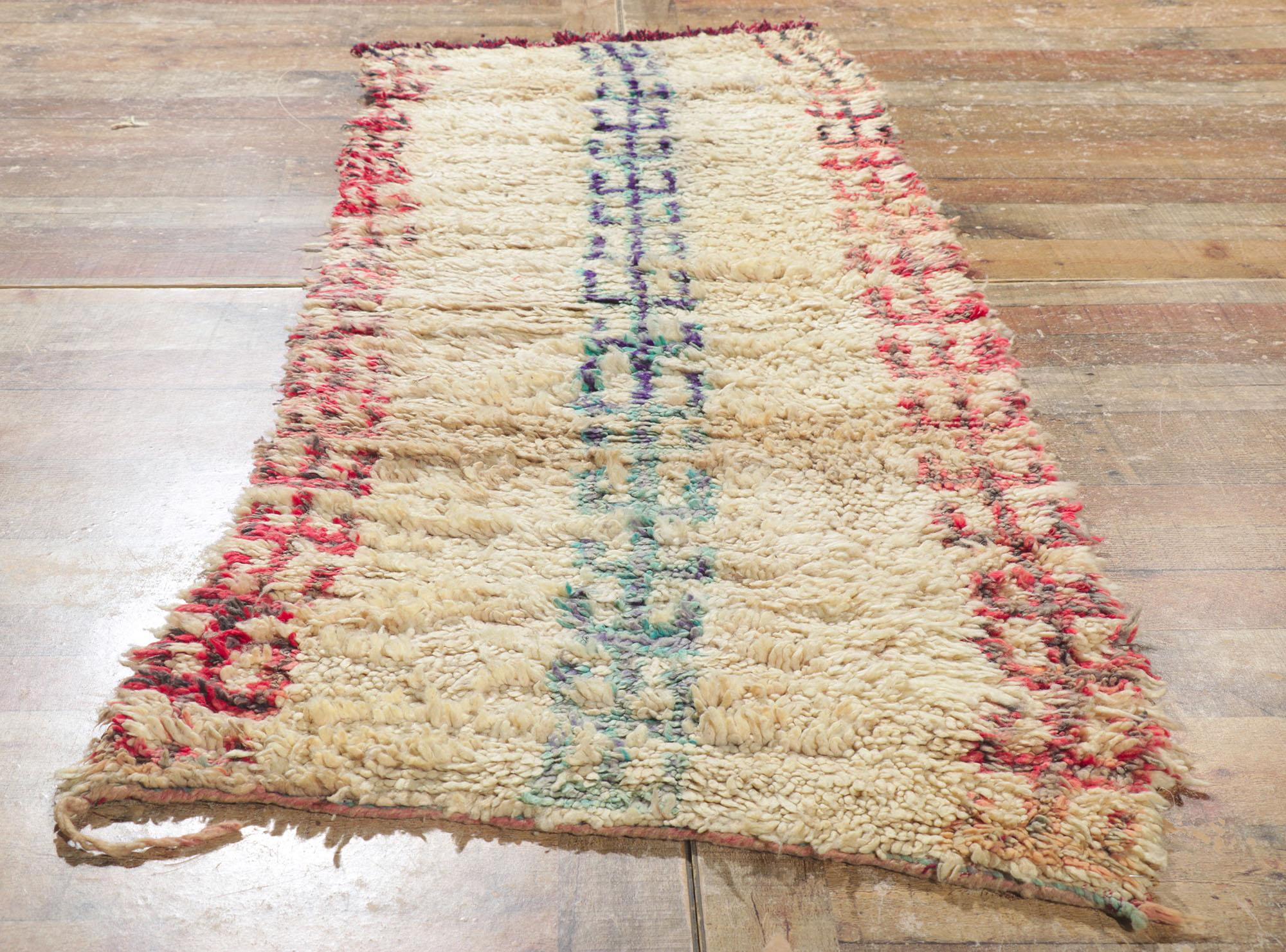 Vintage Berber marokkanischer Azilal-Teppich (20. Jahrhundert) im Angebot