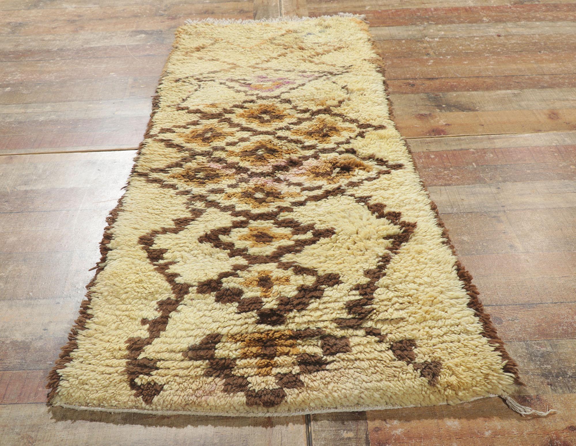 Marokkanischer Berber-Azilal-Teppich aus den 1970er Jahren im modernen Stil (Wolle) im Angebot