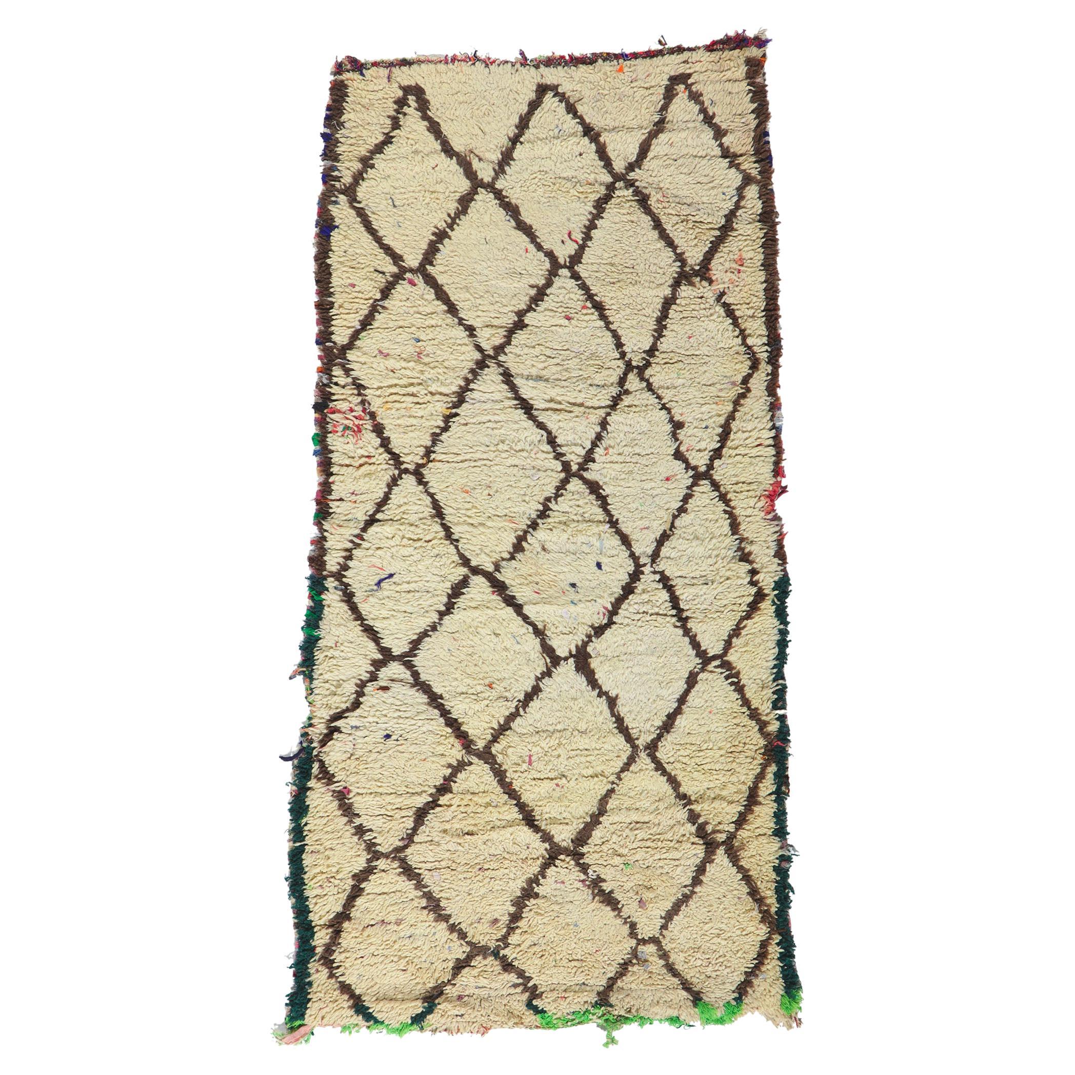 Tapis berbère marocain vintage Azilal, l'Elegance Naturelle rencontre le charme nomade en vente