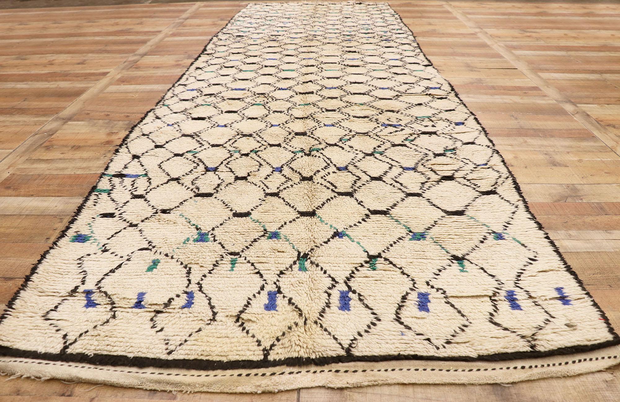 Marokkanischer Azilal-Teppich aus Berber, Gypset Boho Meets Stammeskunst-Enchantment, Vintage (Wolle) im Angebot