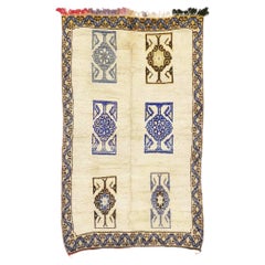 Marokkanischer Azilal-Teppich aus Berber, Moderner Boho Chic Meets Stammeskunst-Enchantment, Vintage