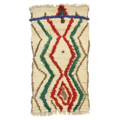 Marokkanischer Azilal-Teppich aus Berber im Stammesstil, Nomadic Charm Meets Tribal Style