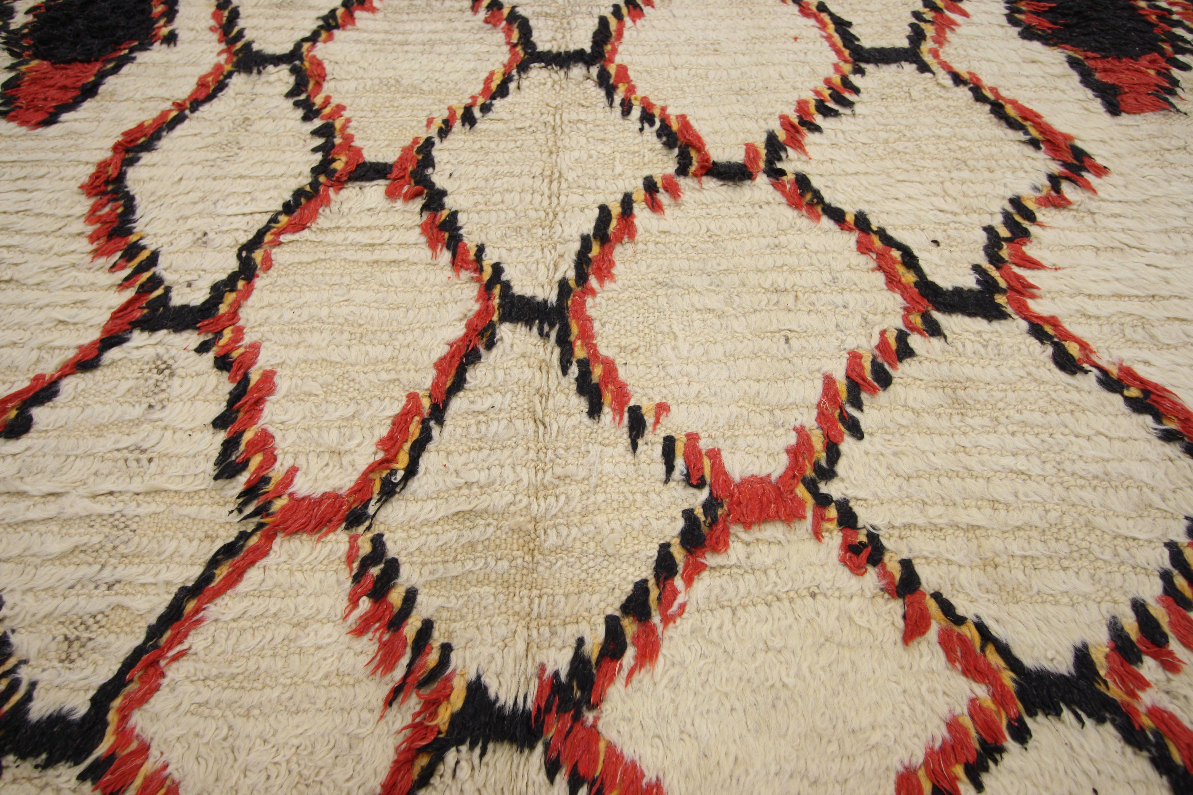 Vintage Berber Moroccan Azilal Rug Runner with Abstract Tribal Style In Good Condition For Sale In Dallas, TX