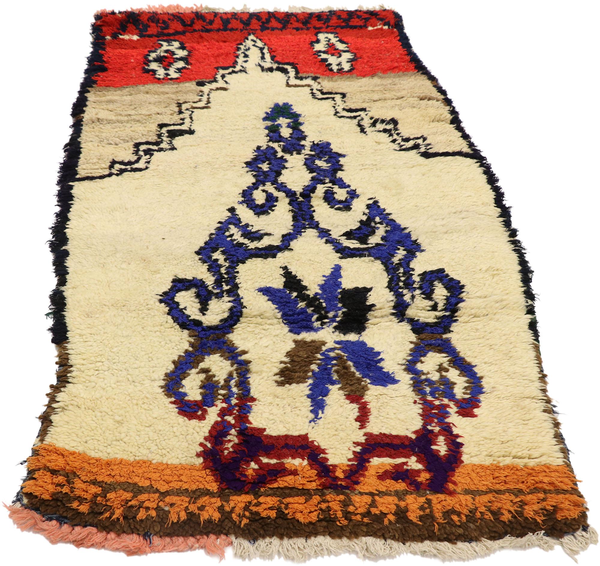Marokkanischer Azilal-Teppich aus Berber mit böhmischem Stammesstil (Stammeskunst) im Angebot