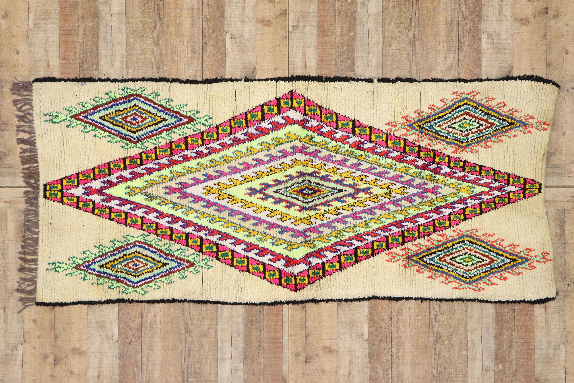 Marokkanischer Azilal-Teppich aus Berber mit böhmischem Stammesstil im Angebot 1