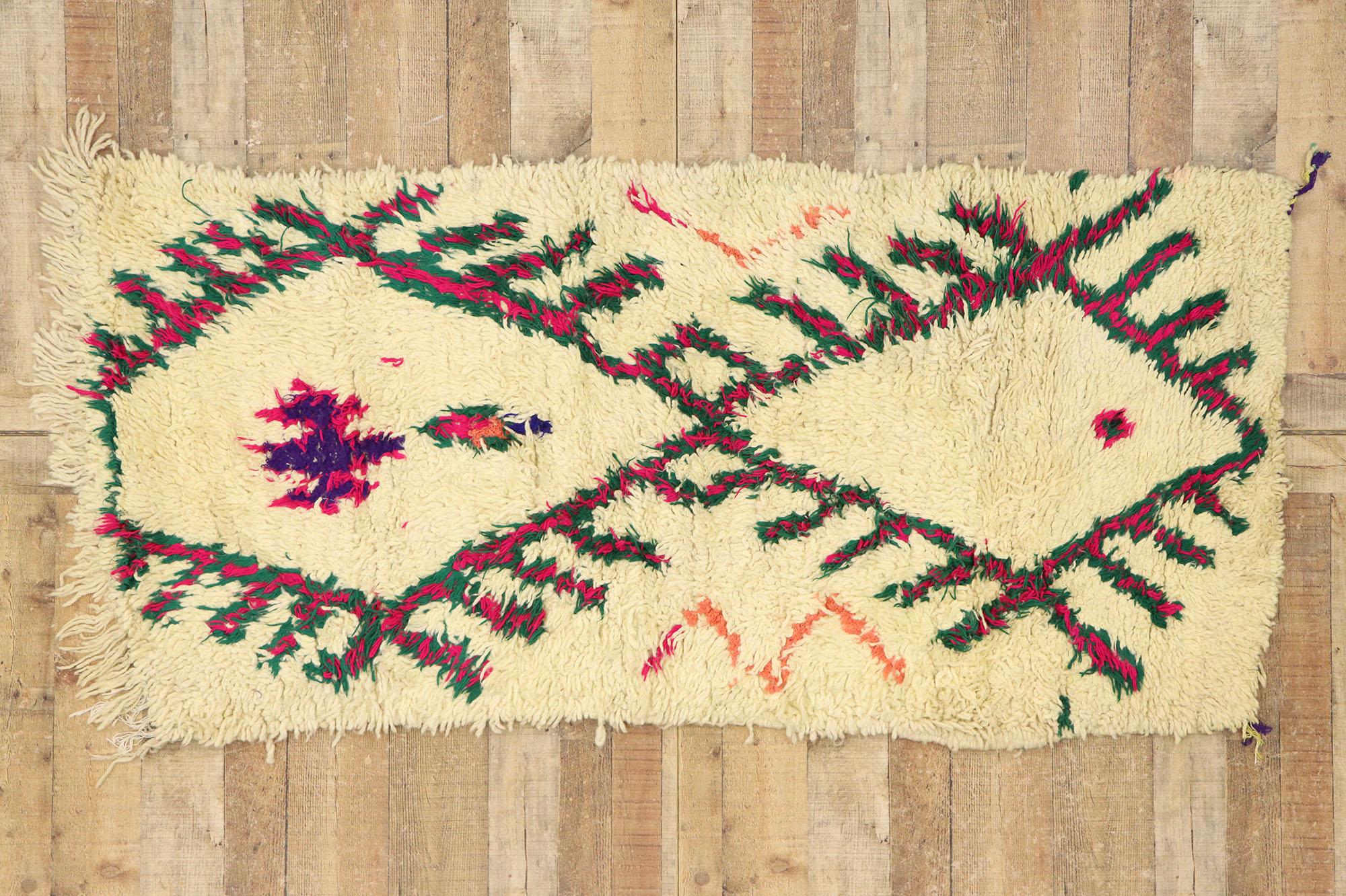 Marokkanischer Azilal-Teppich aus Berber mit böhmischem Stammesstil im Angebot 1